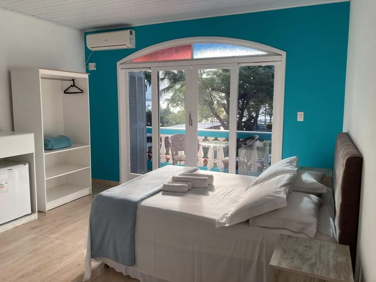 Photo of the whole room in Pousada Marinamarela