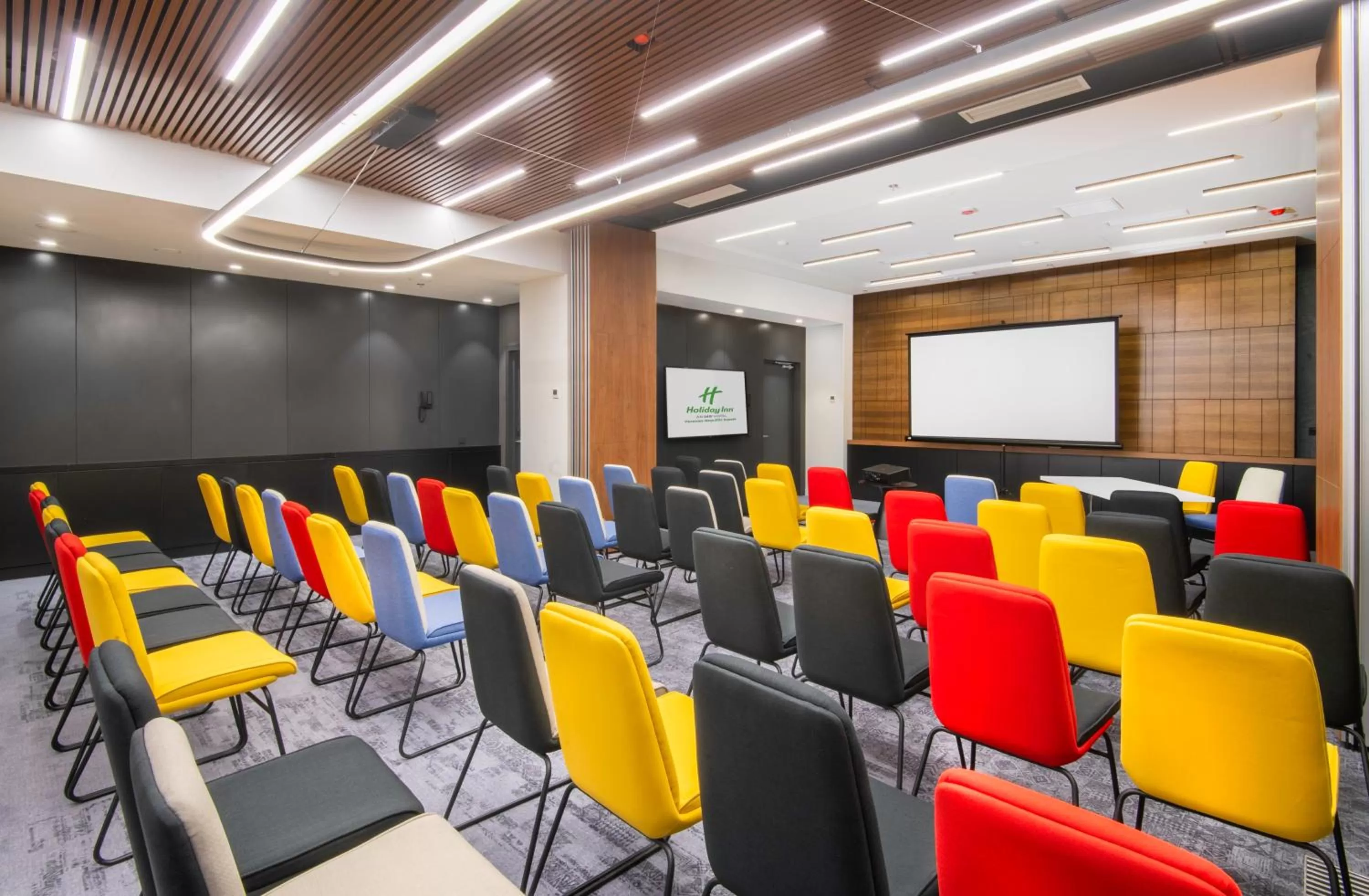 Meeting/conference room in Holiday Inn Yerevan - Republic Square by IHG
