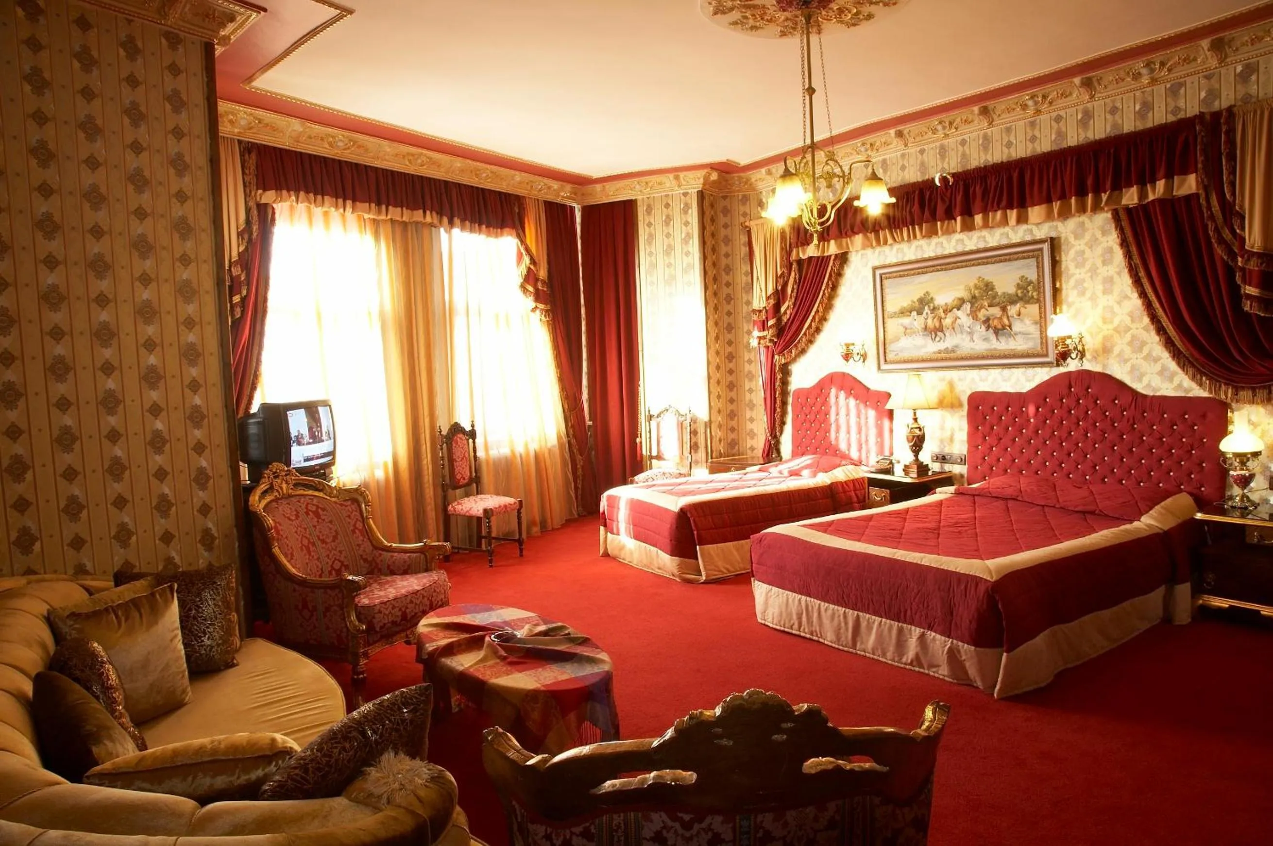 Bed in Grand Hotel de Londres