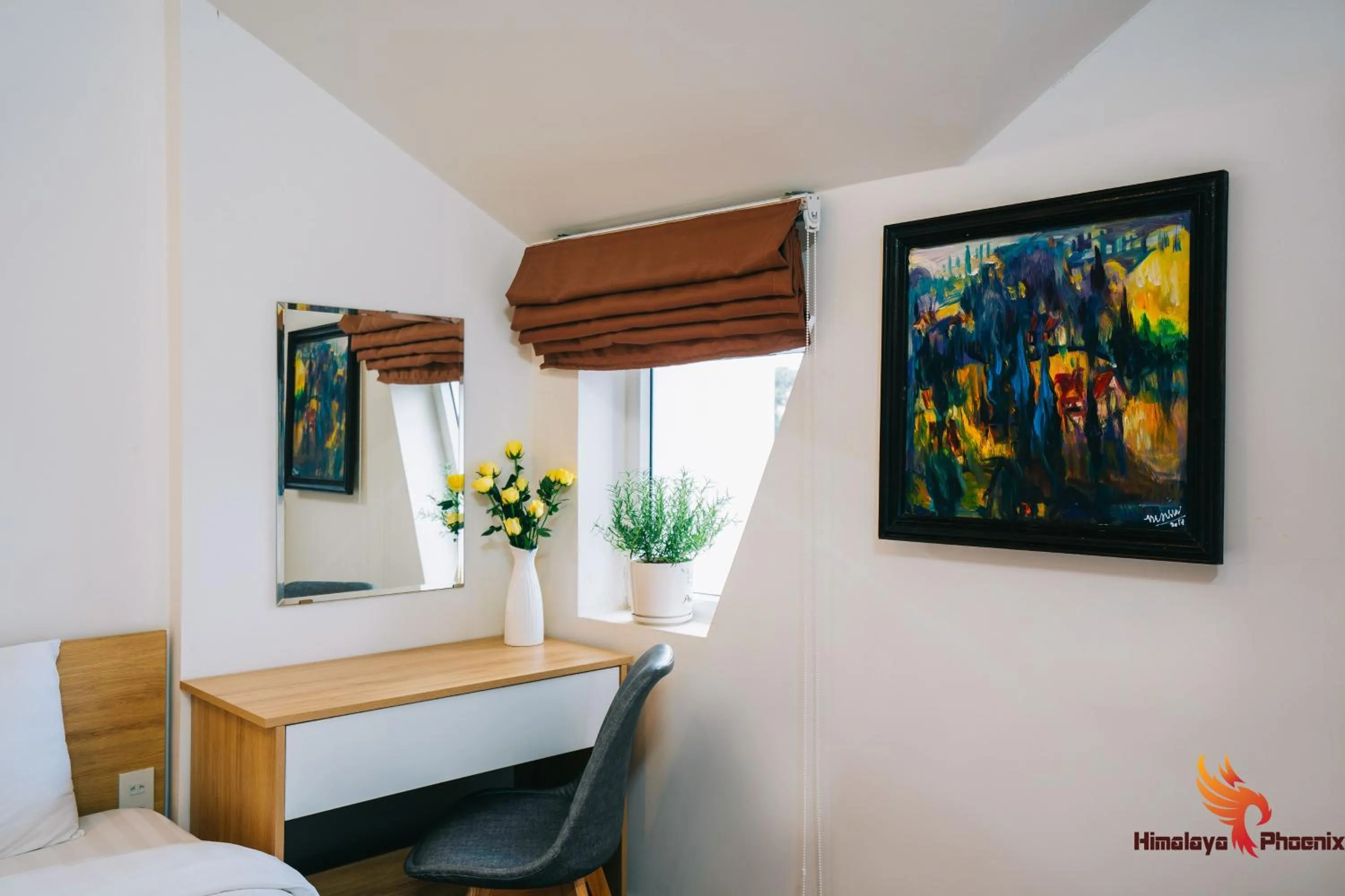 Photo of the whole room, TV/Entertainment Center in Himalaya Phoenix Hotel