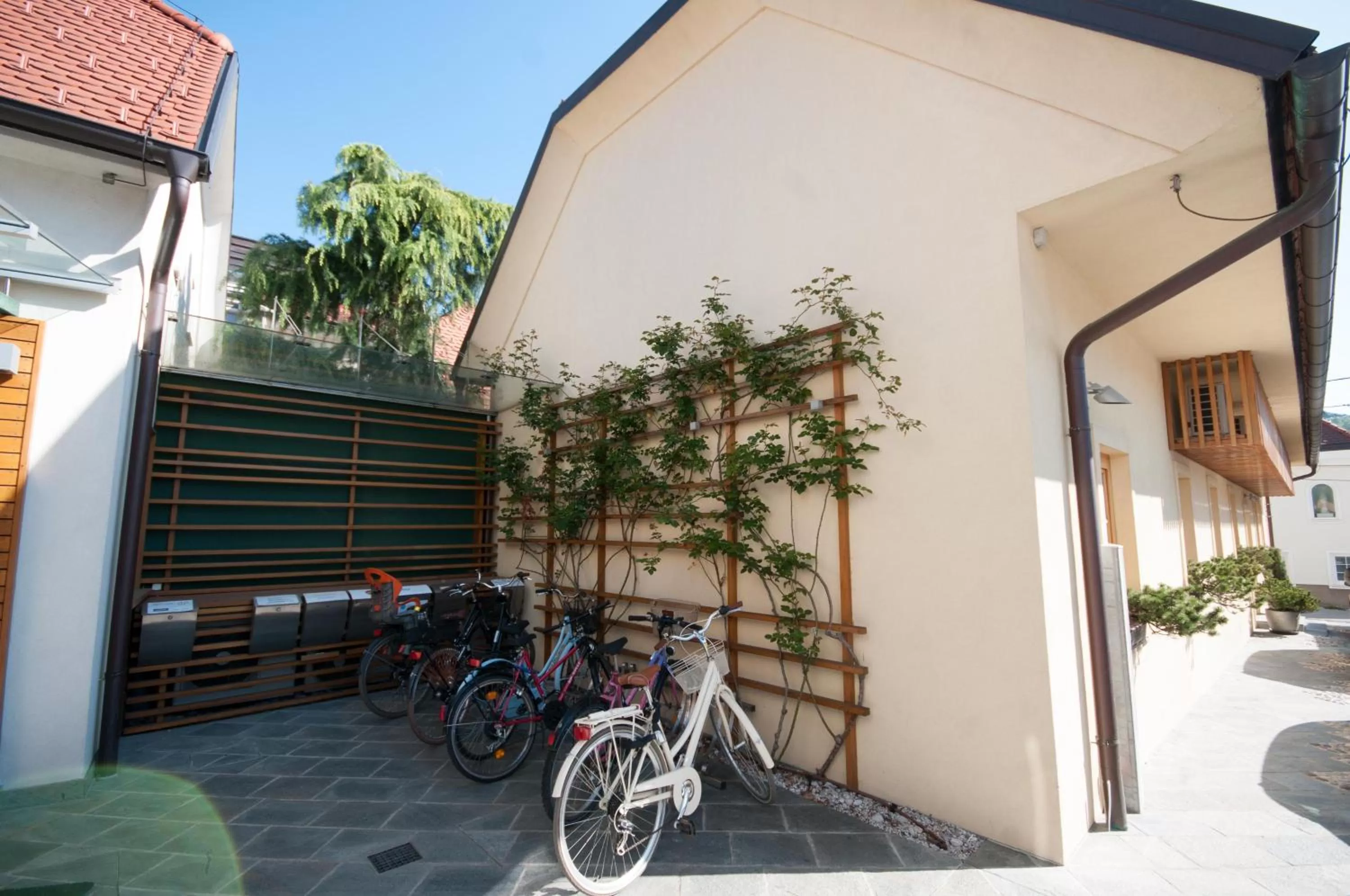 Property building in CUBE central rooms for 2