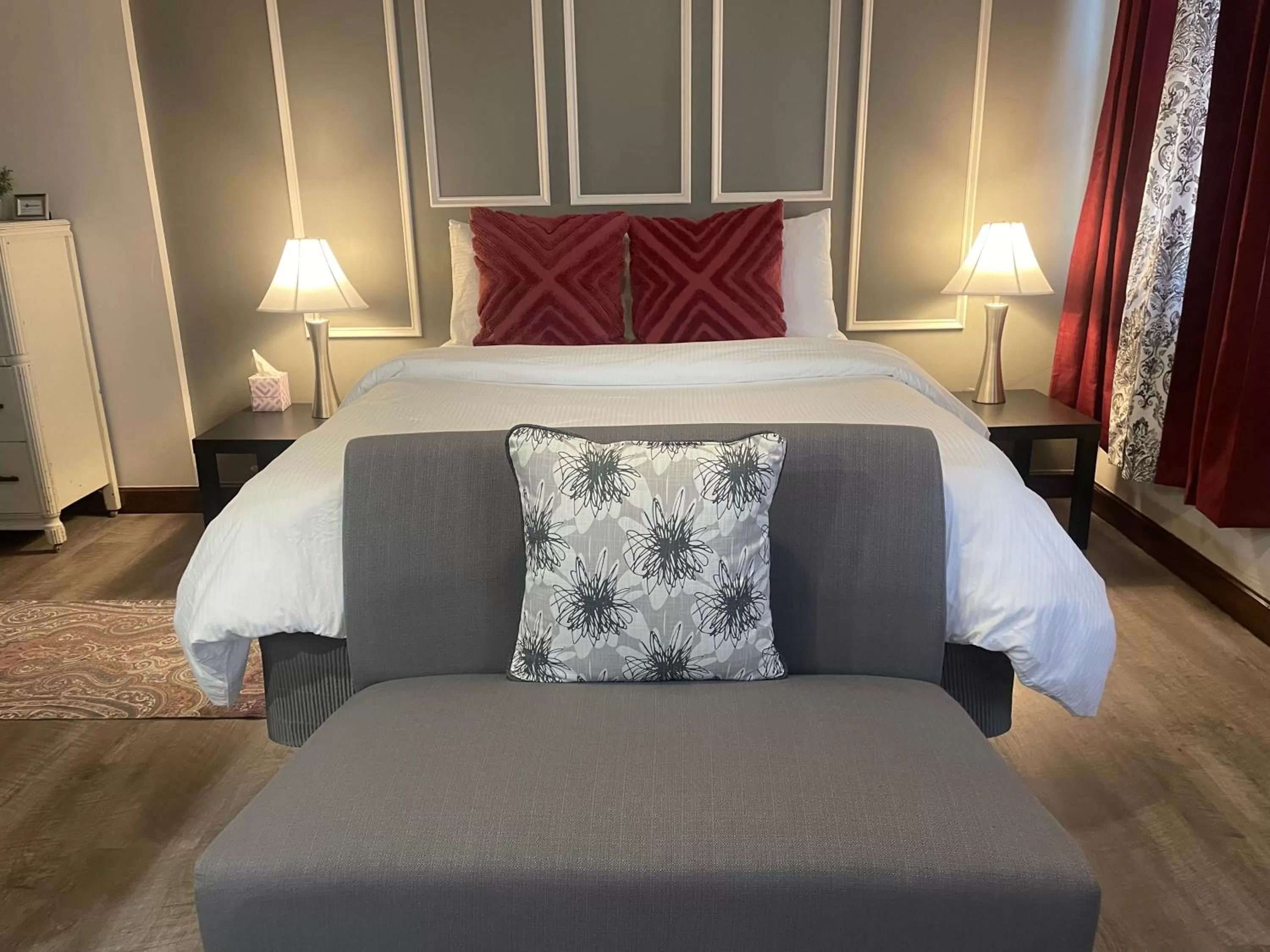 Bed in Hotel Phillips