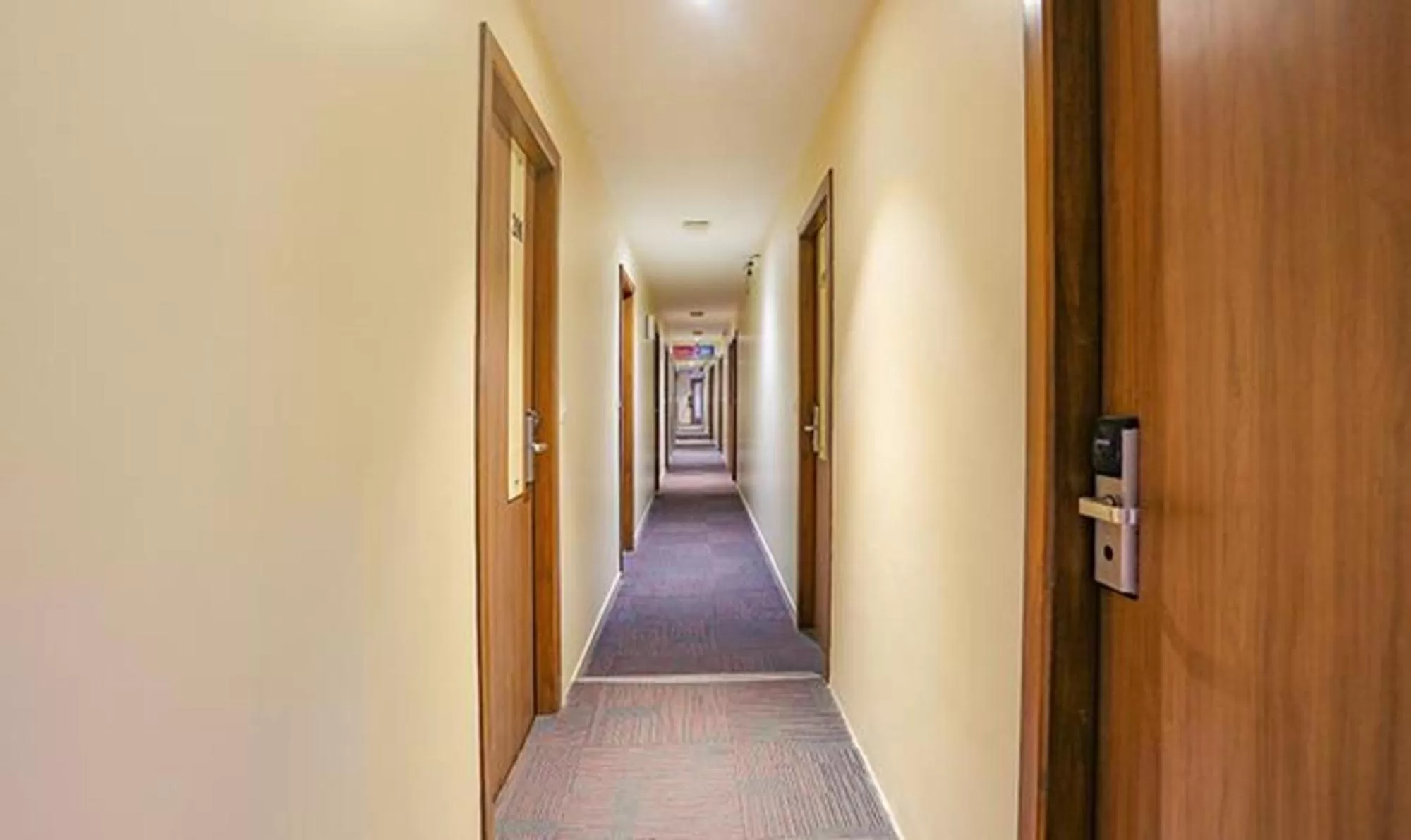 Lobby or reception in FabHotel Royal Mumbai International Airport