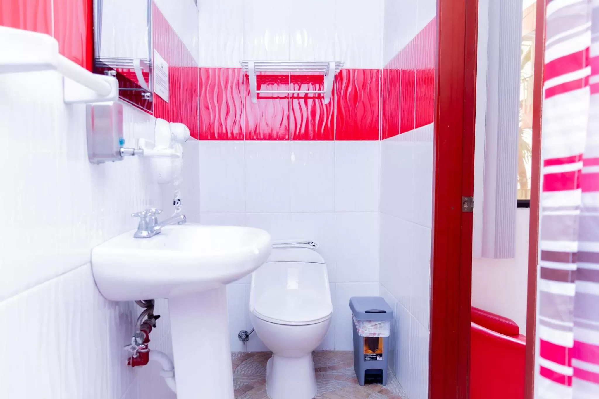 Toilet in Hostal Antares