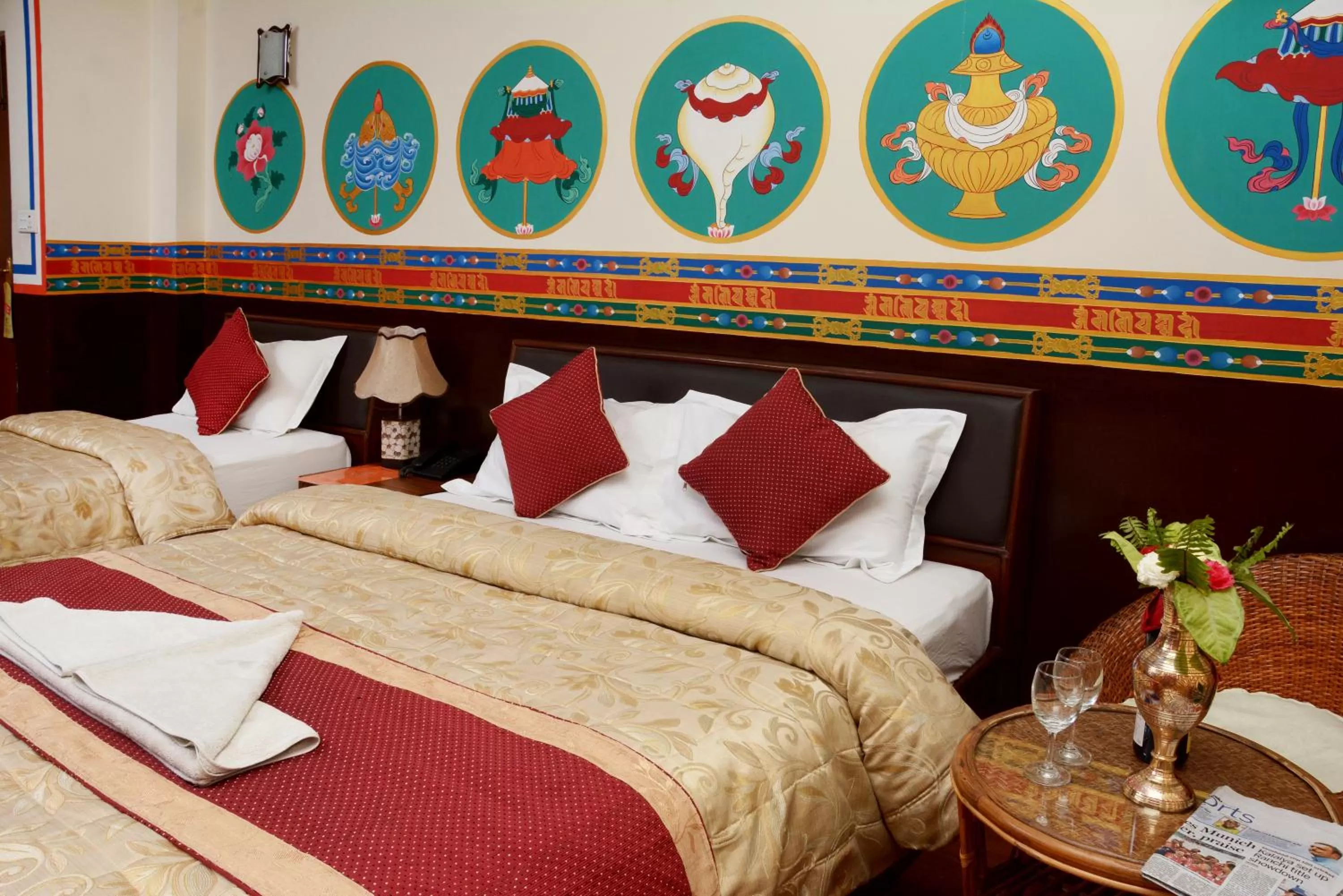 Library, Bed in Kathmandu Eco Hotel