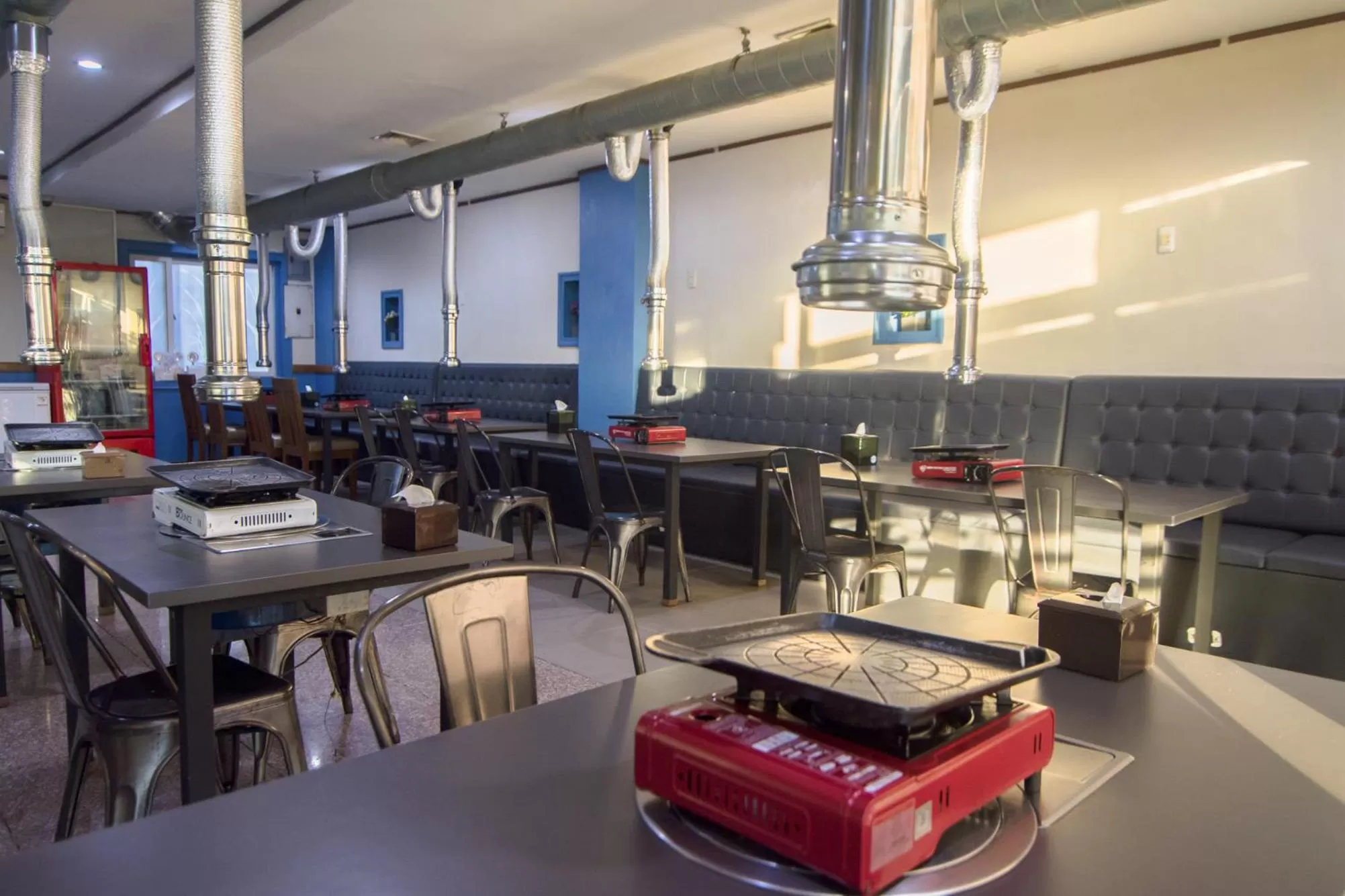 Restaurant/places to eat in DG Grami Hotel