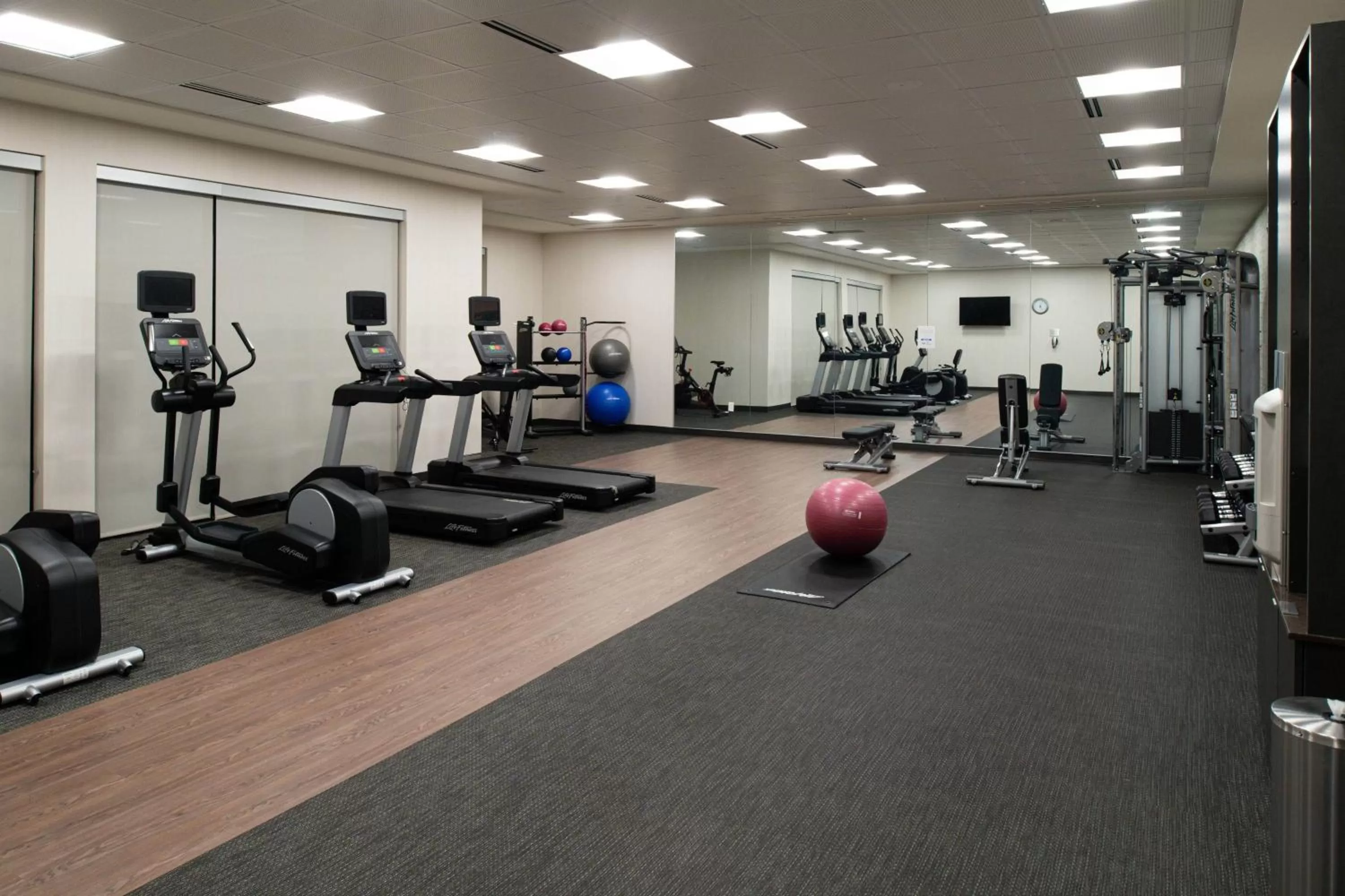 Fitness centre/facilities in Courtyard Charlotte Steele Creek