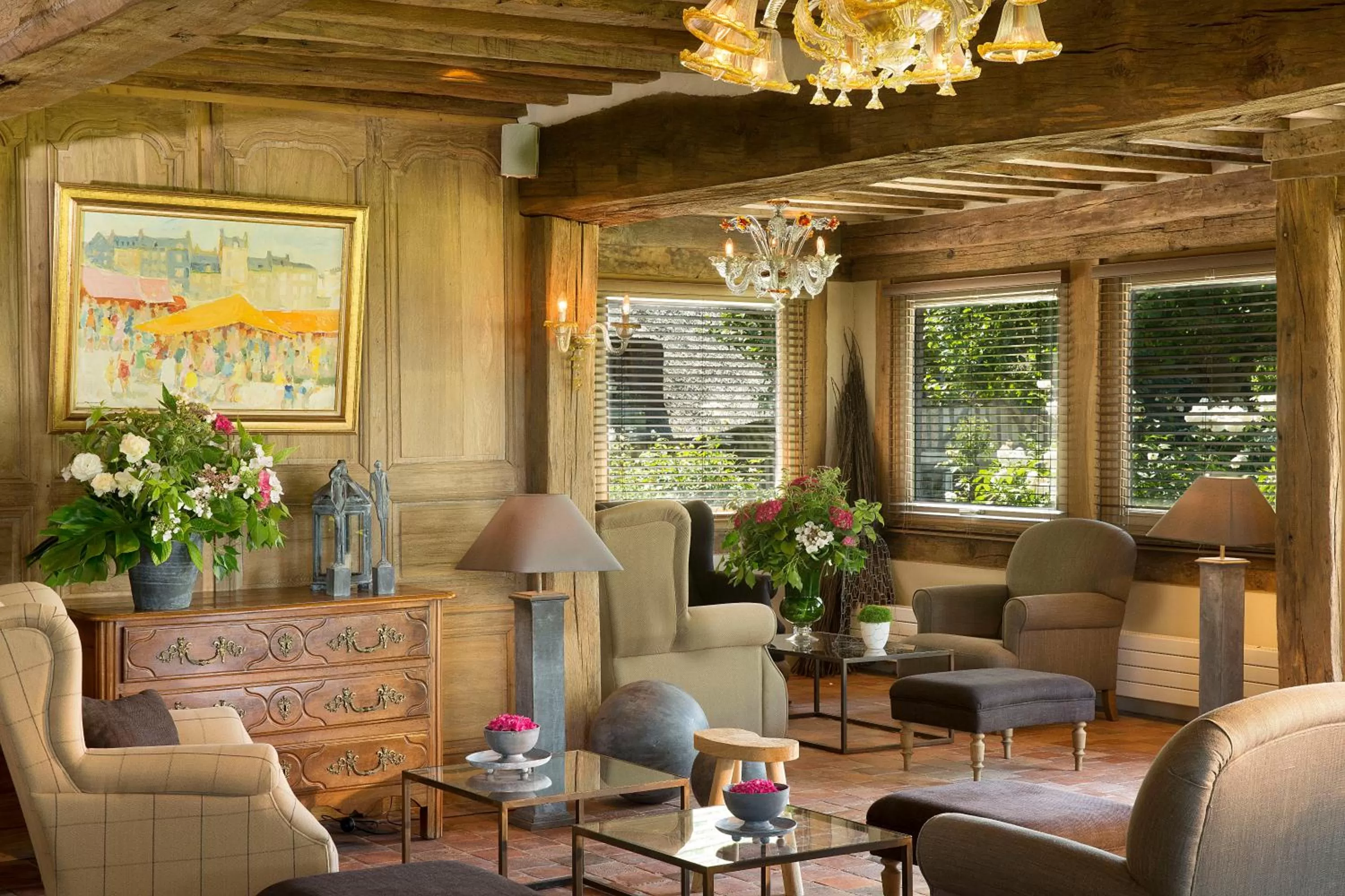 Lounge or bar in La Ferme Saint Simeon Hotel & Spa - Relais & Chateaux
