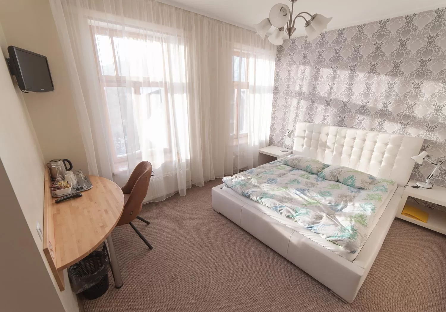 Photo of the whole room, Bed in Hotel Katrina