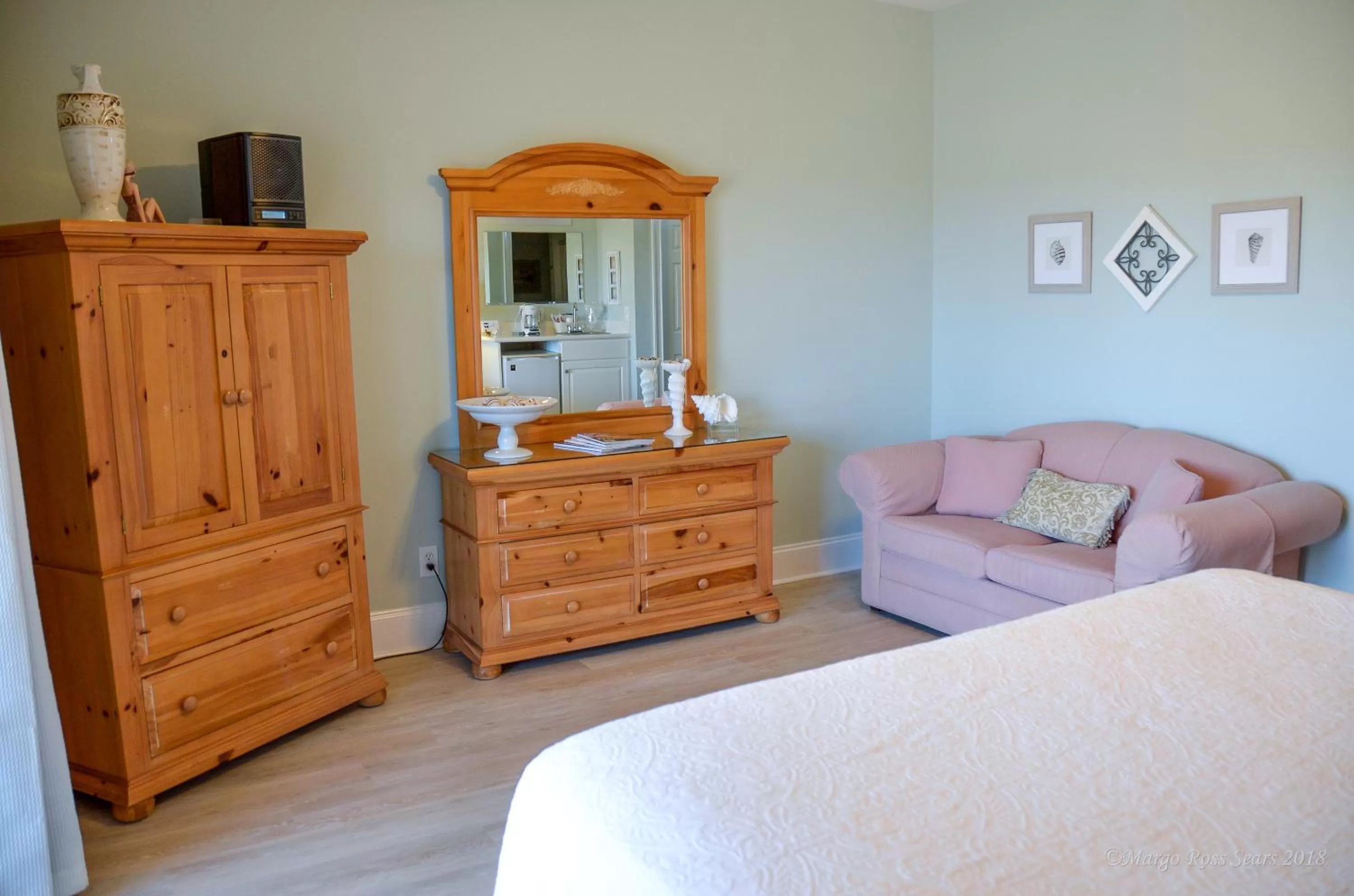 Bed in The Sunset Inn