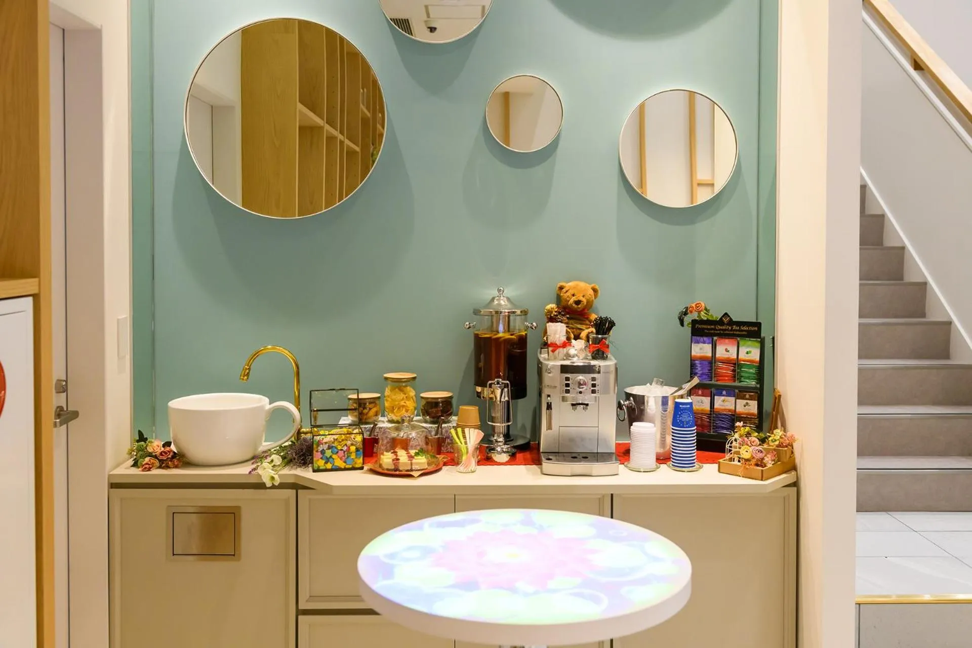 Coffee/tea facilities in Hotel Sobial Namba Daikokucho