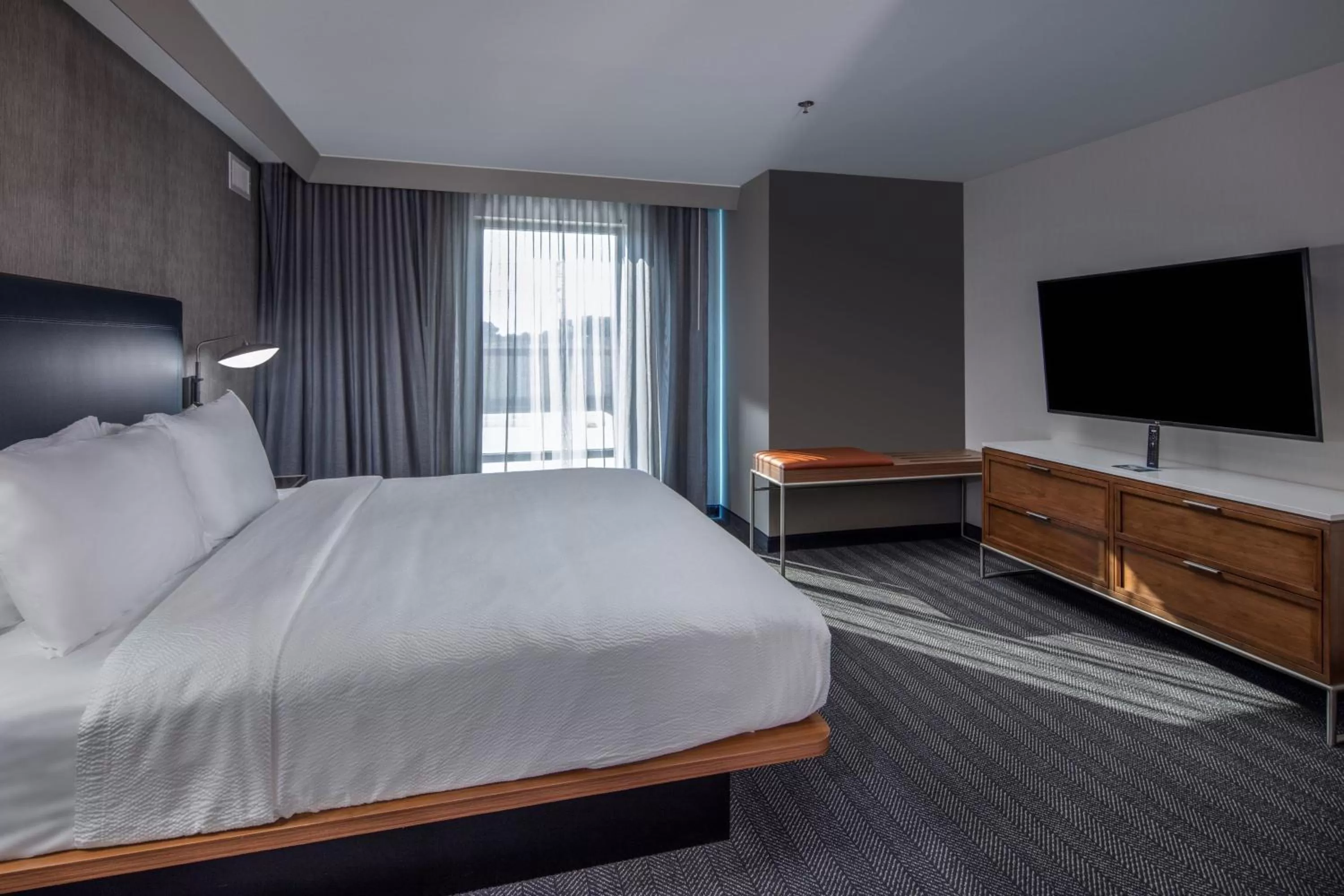 Bedroom, Bed in Courtyard by Marriott Conway