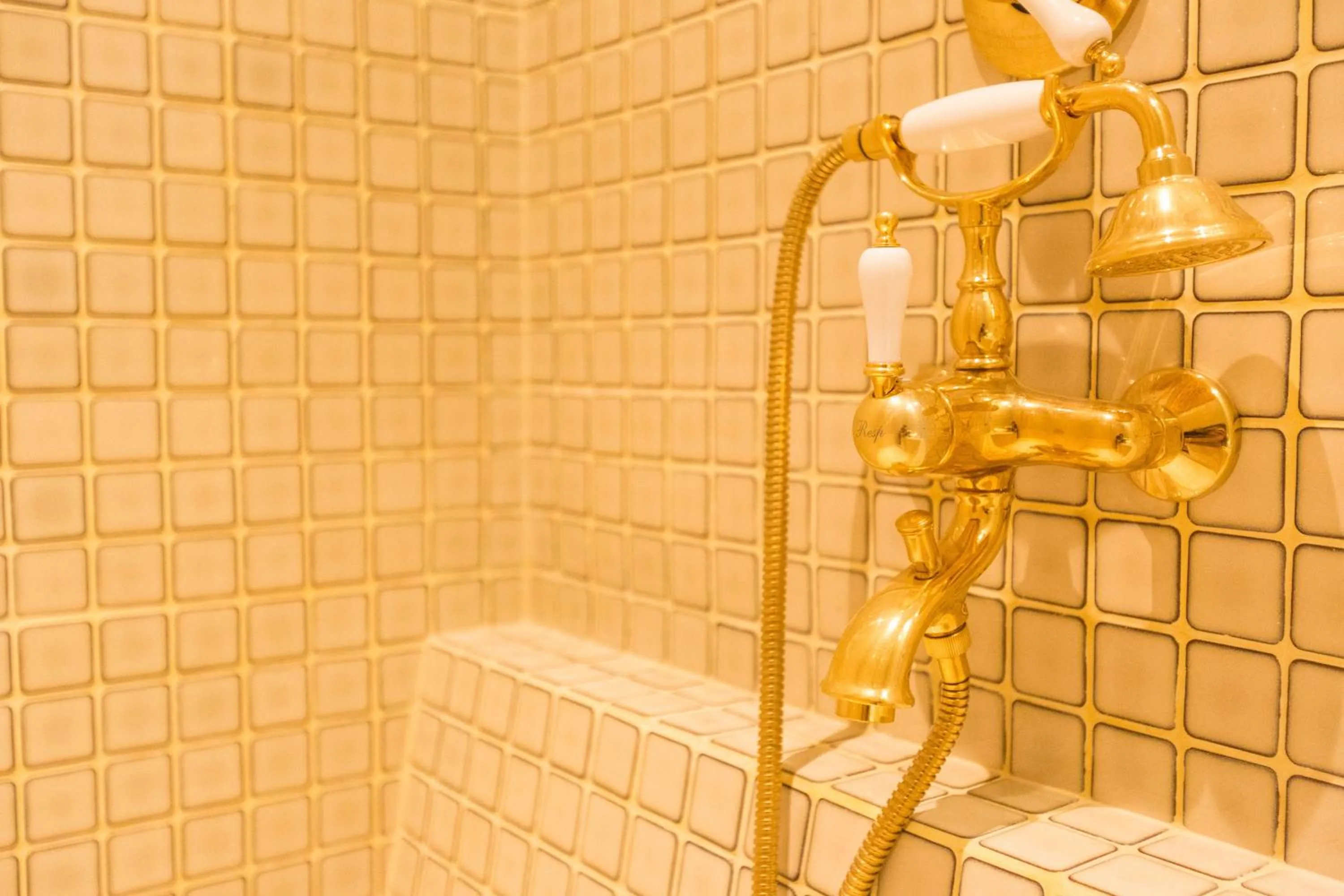 Bathroom in The Gunawarman