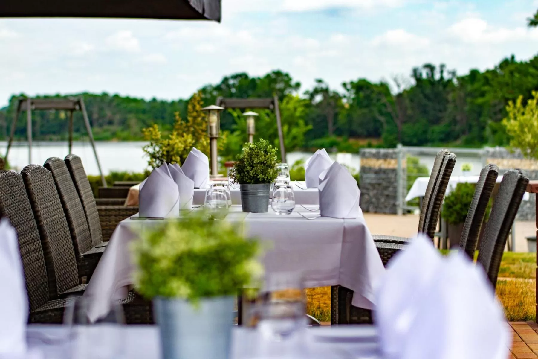 Restaurant/places to eat in Bernstein Acamed Resort