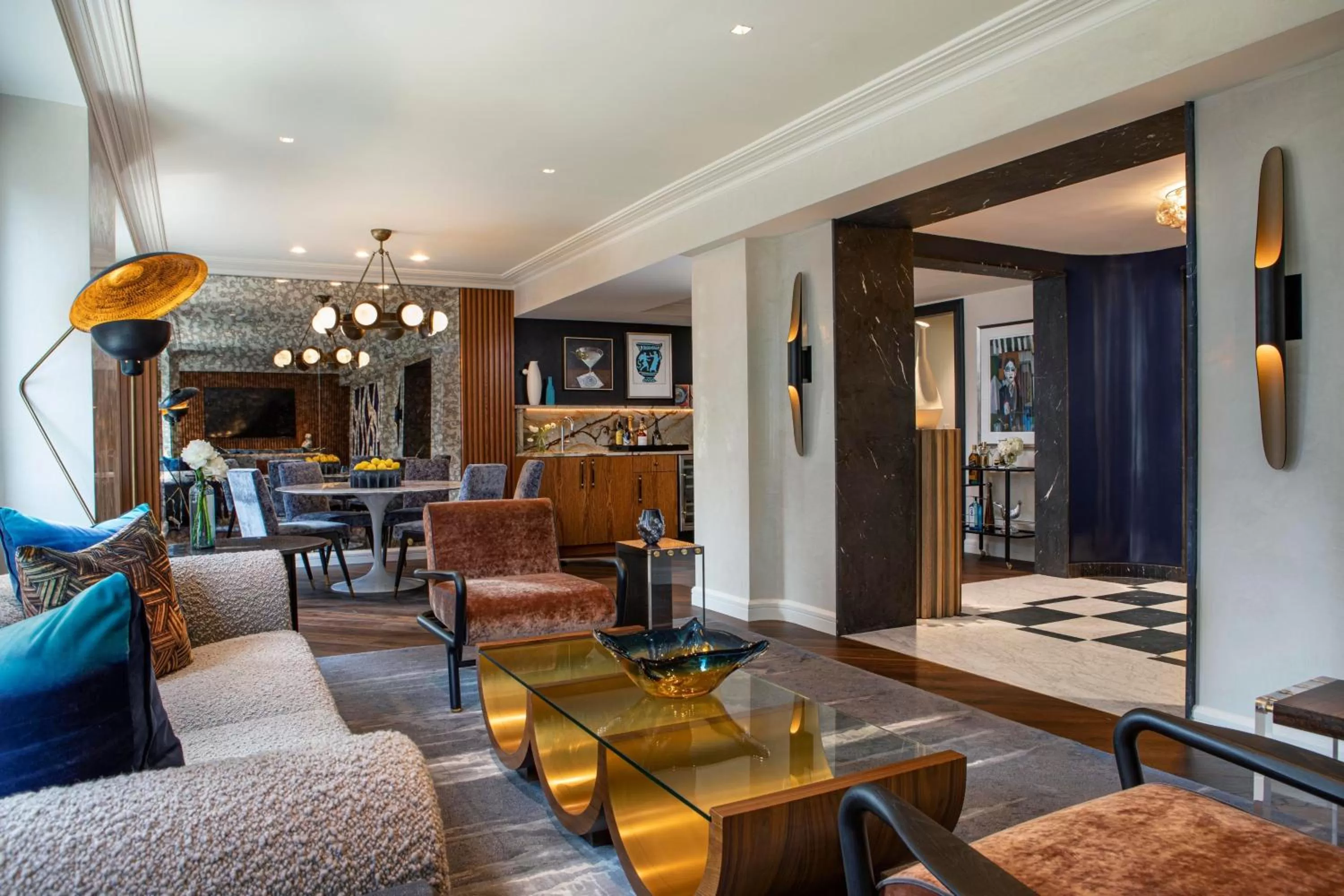 Living room in JW Marriott Essex House New York