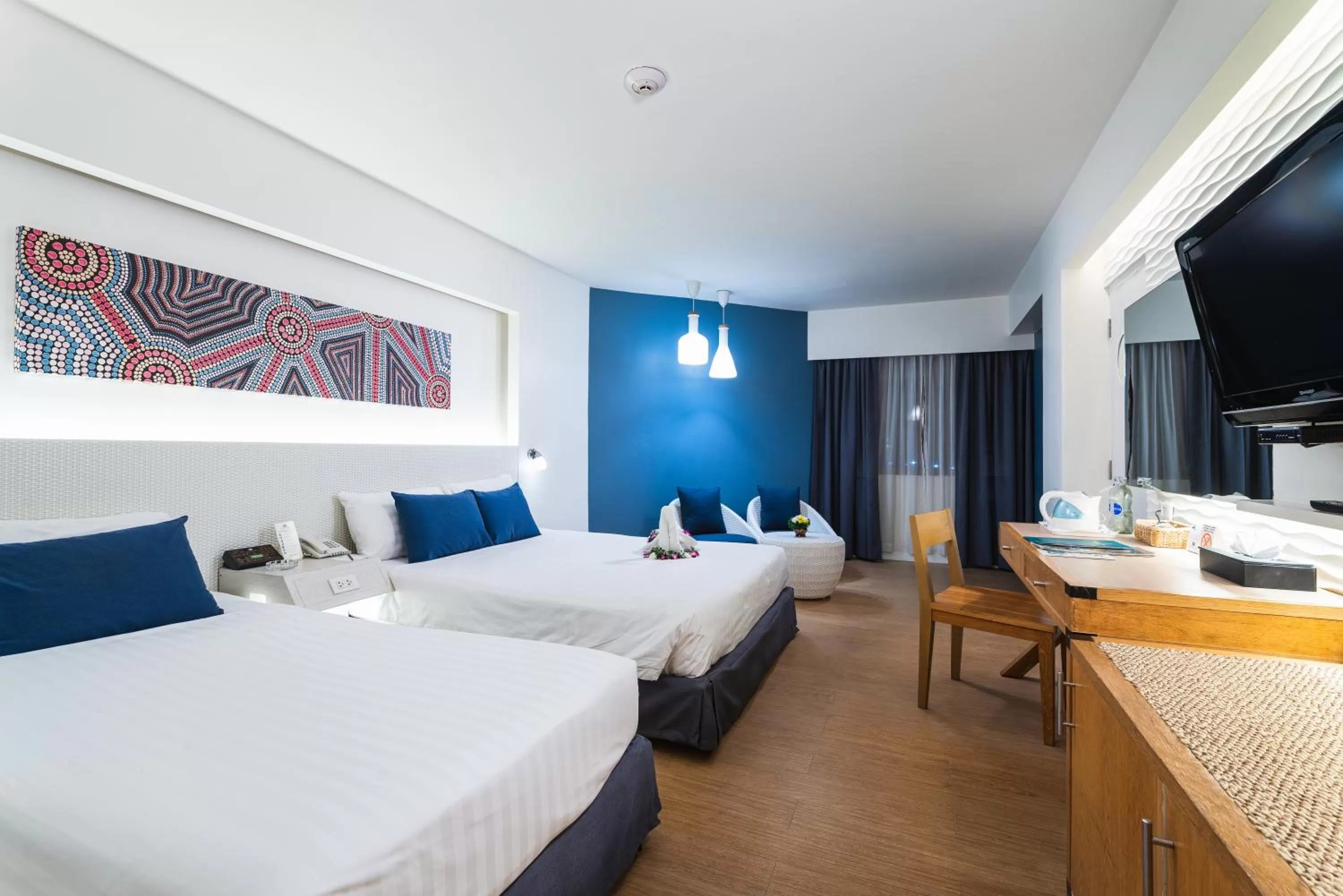 Photo of the whole room, Bed in Jomtien Palm Beach Hotel and Resort