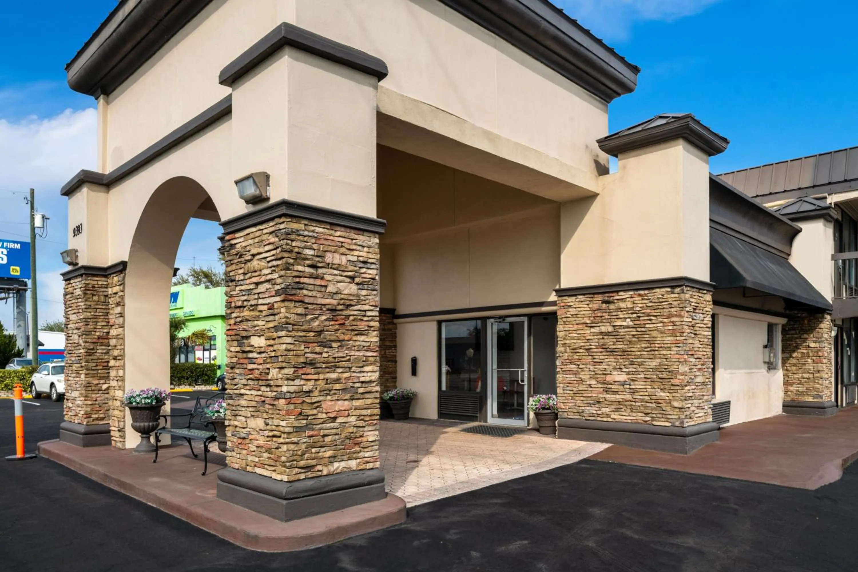 Property building in Americas Best Value Inn Orlando, FL