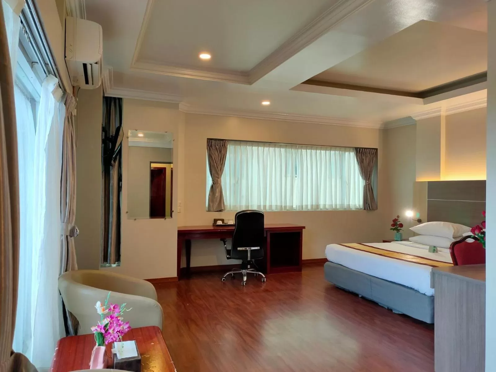 Bed in Hotel Grand United - Ahlone Branch