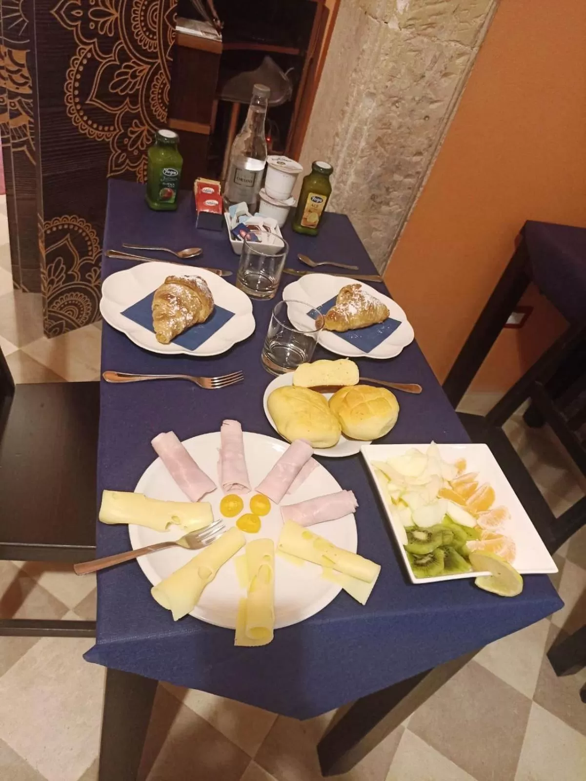 Breakfast in B&B Residenza Pizziniaco