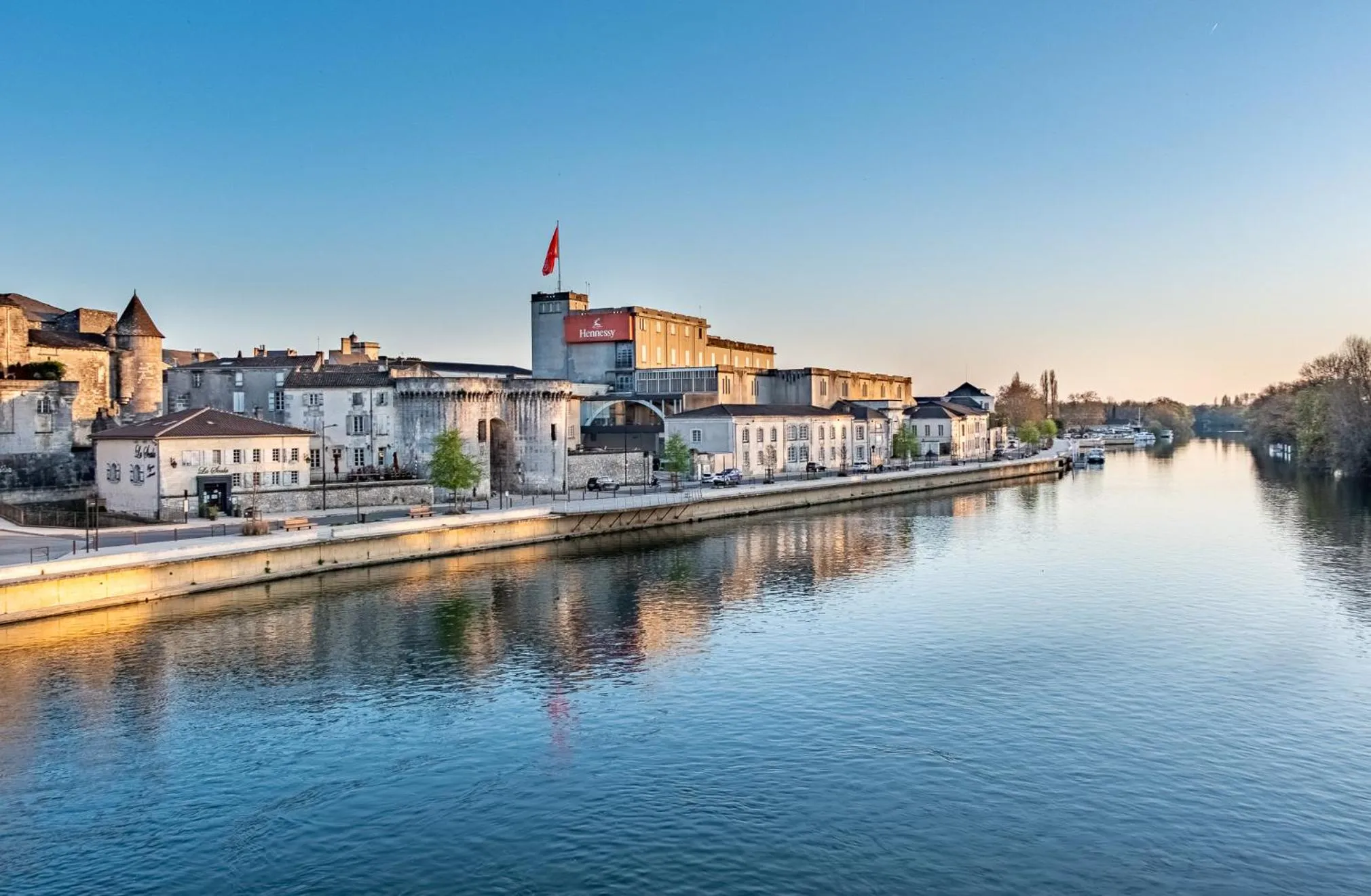 Natural landscape in Domaine de l'Echassier, The Originals Relais