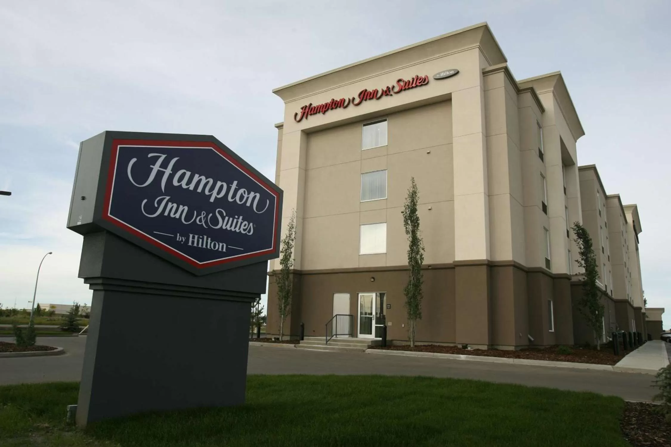 Property building in Hampton Inn & Suites Red Deer
