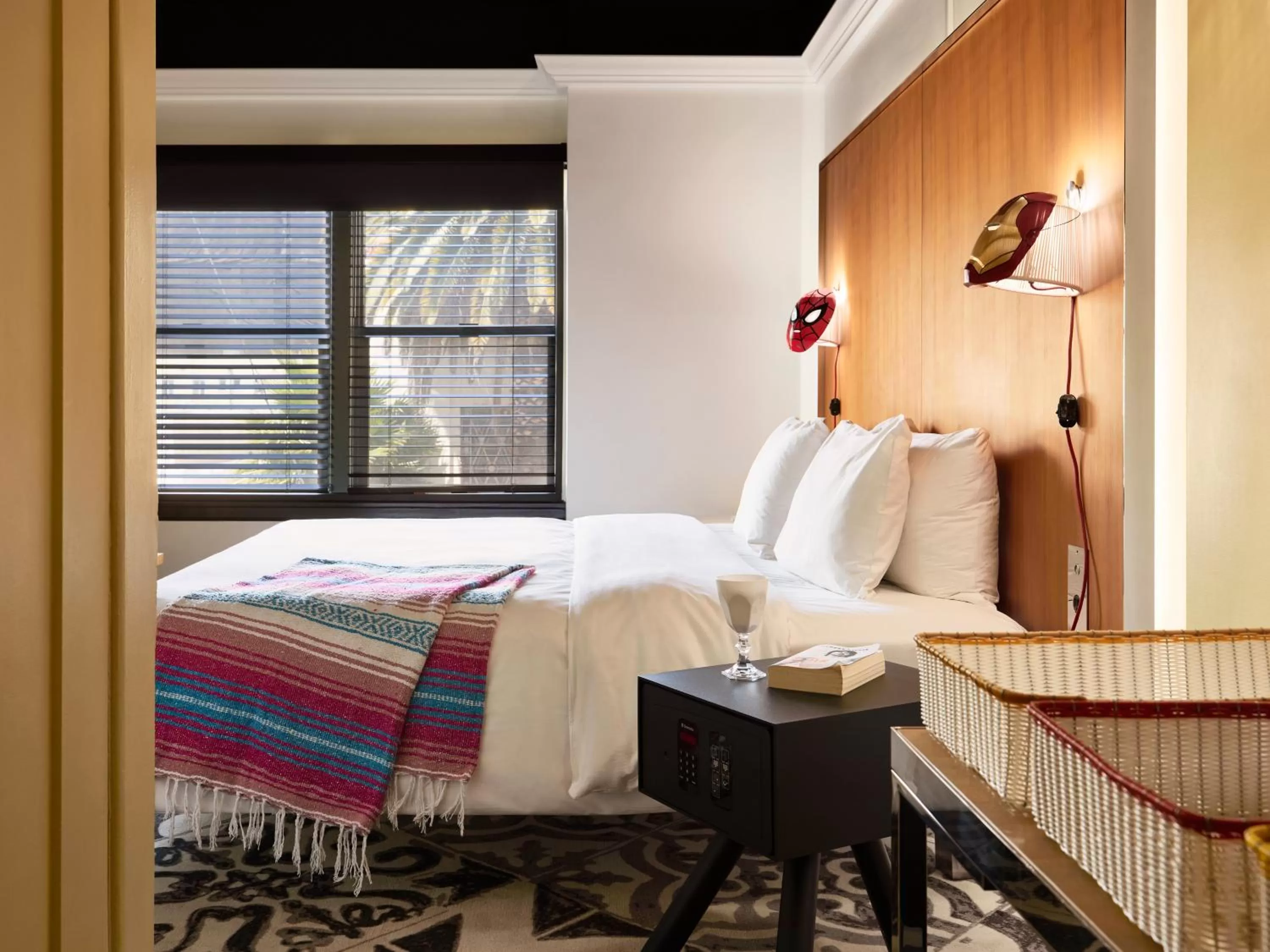 Bed in Mama Shelter Los Angeles