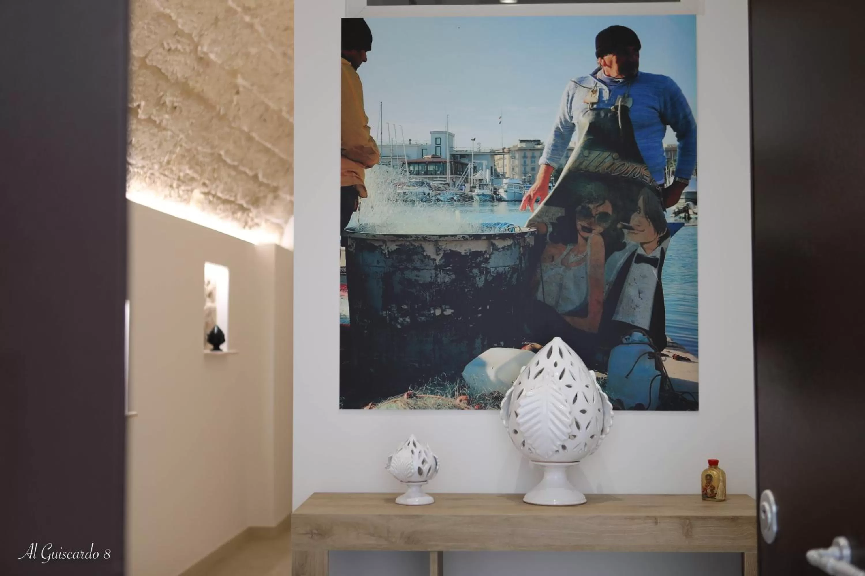 Decorative detail in Al Guiscardo 8