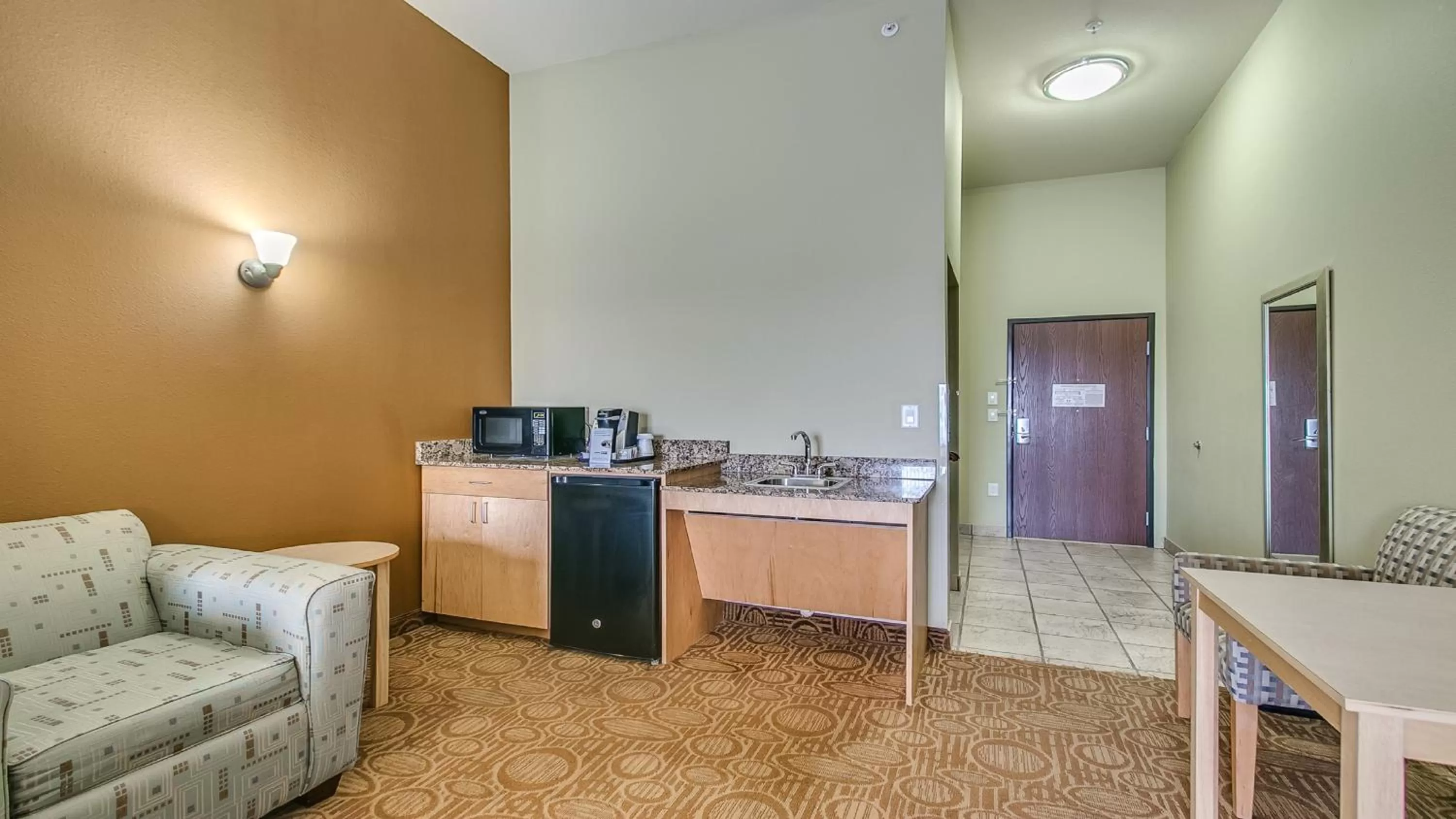 Photo of the whole room in Holiday Inn Express & Suites Lubbock Southwest – Wolfforth by IHG