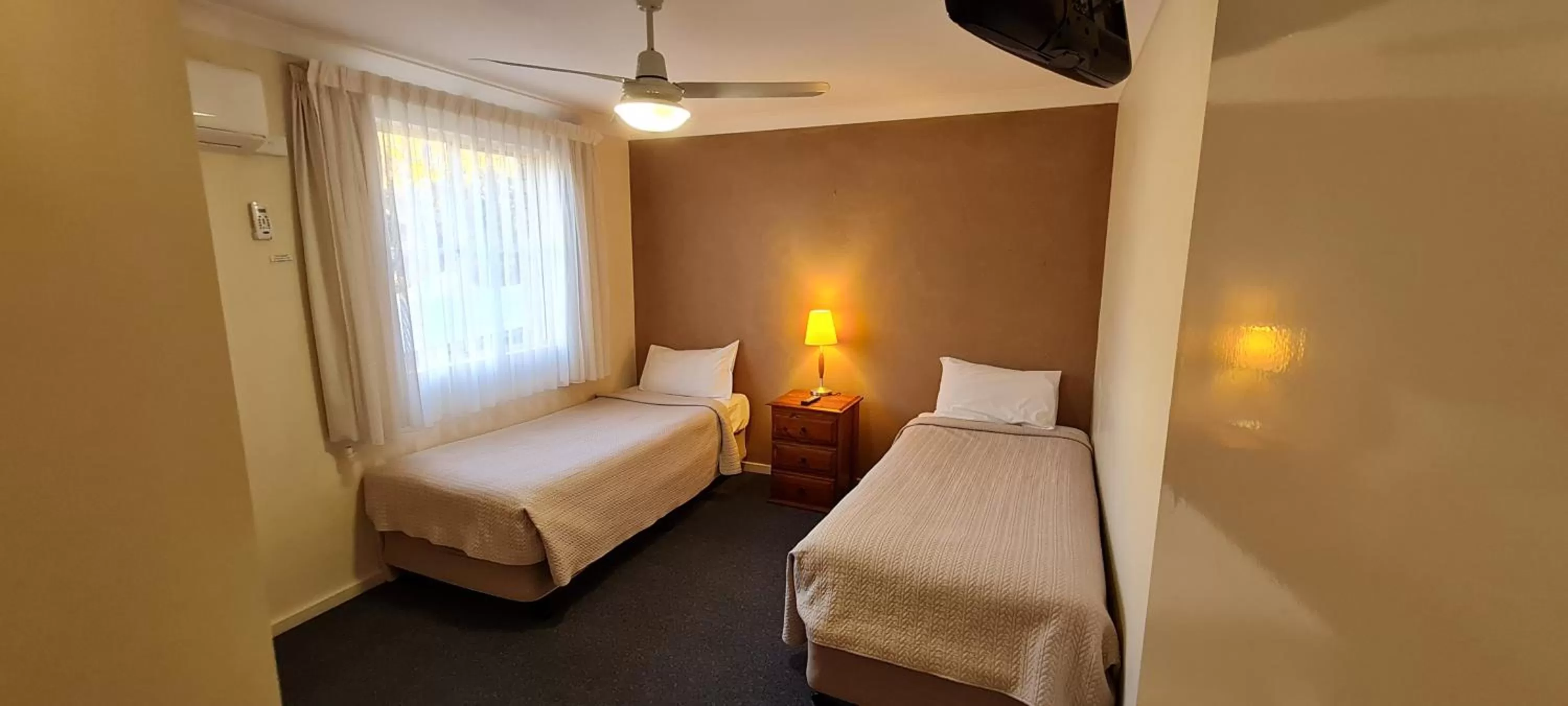 Bedroom, Bed in Golf Links Motel