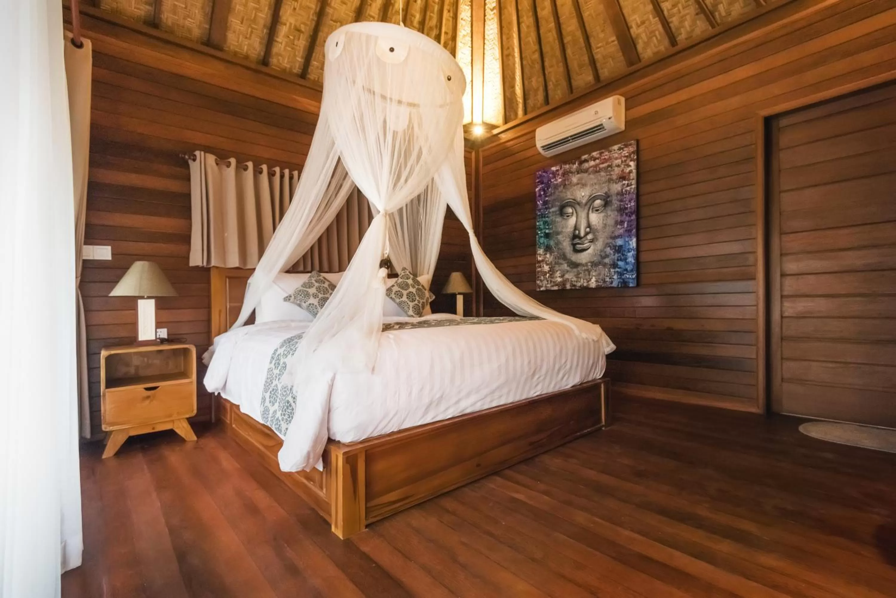 Bed in Mamamia Island Villa