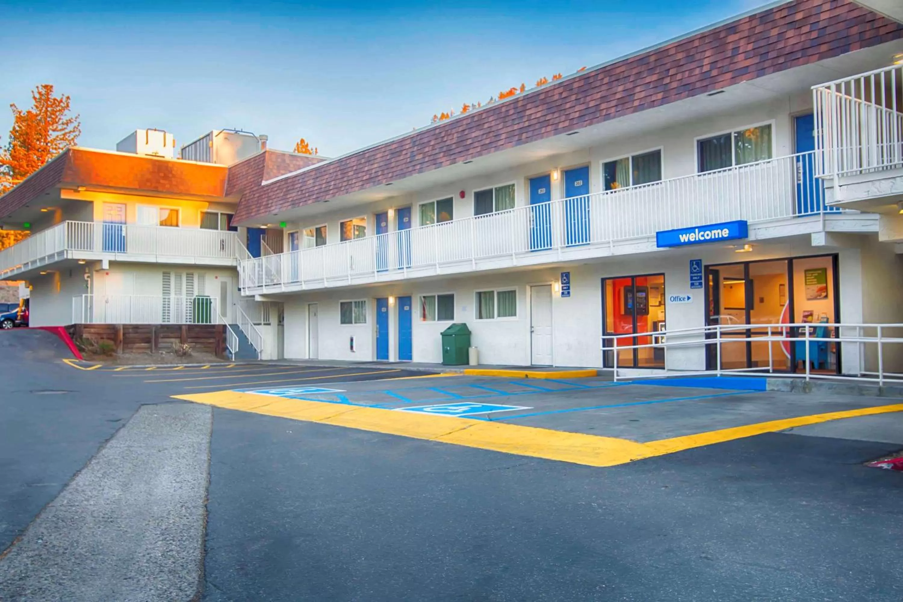 Property building in Motel 6-Mammoth Lakes, CA