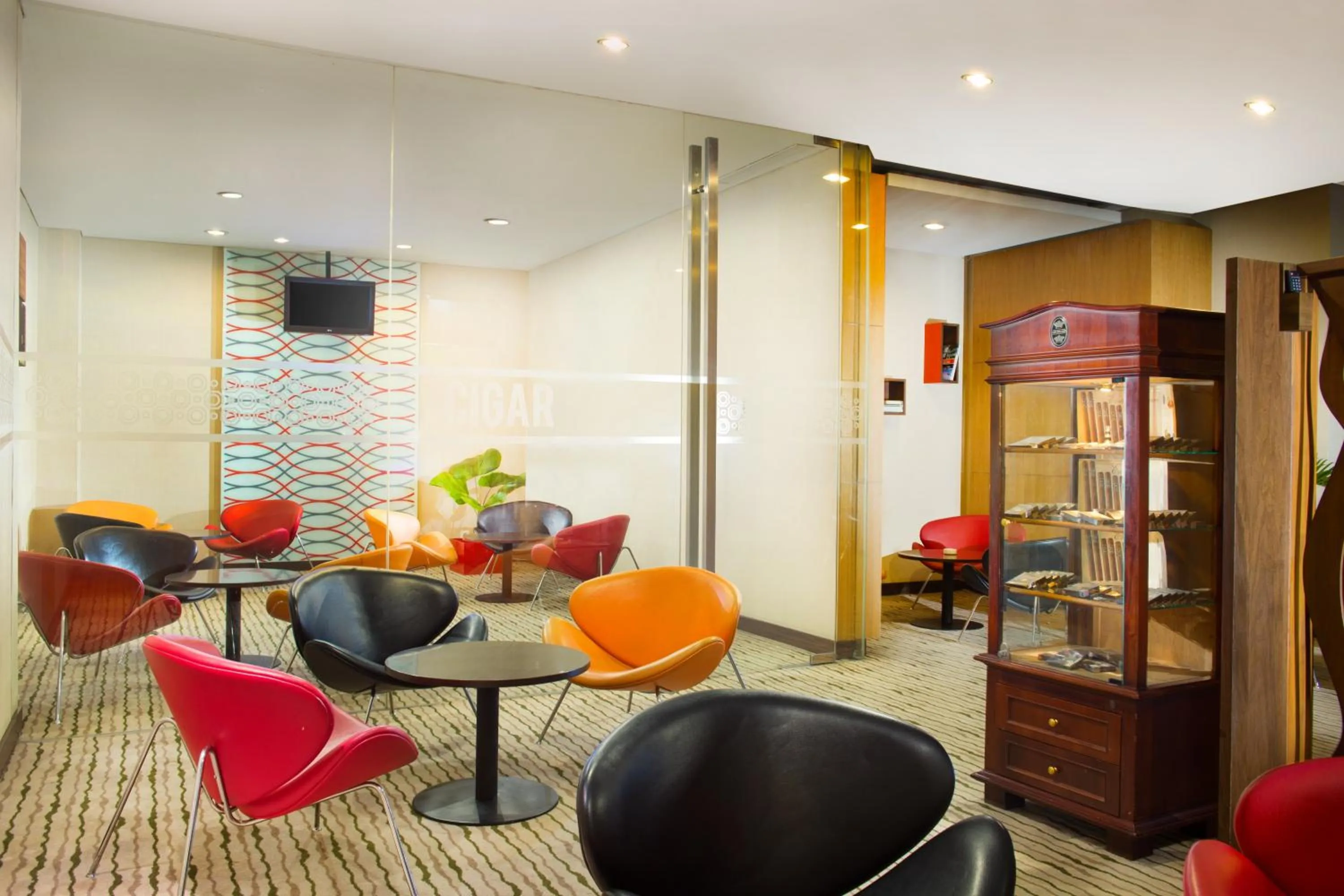 Lounge or bar in Santika Premiere Dyandra Hotel & Convention - Medan