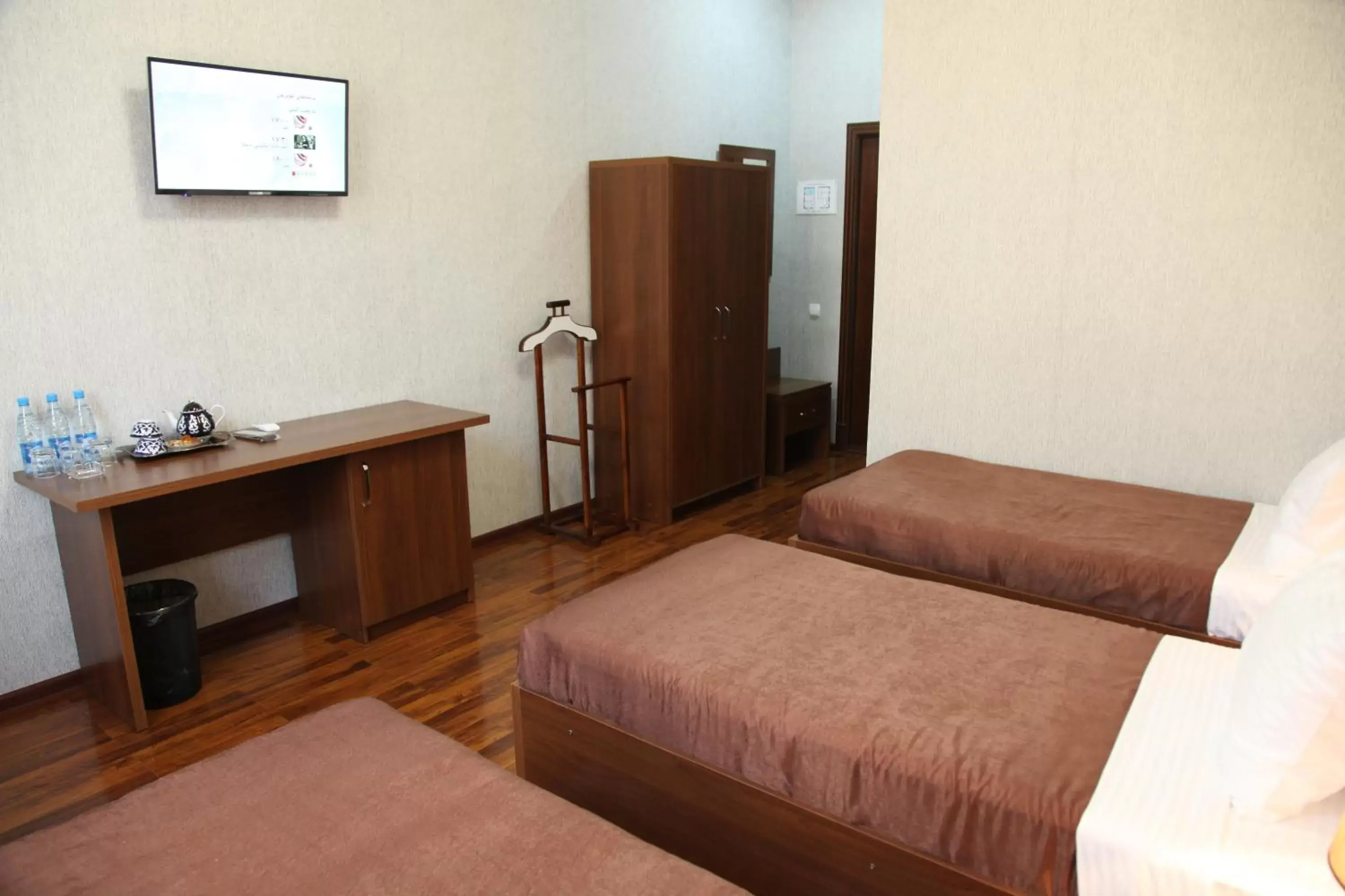 Superior Triple Room in Hotel Vardonze Superior Triple Room in Hotel Vardonze