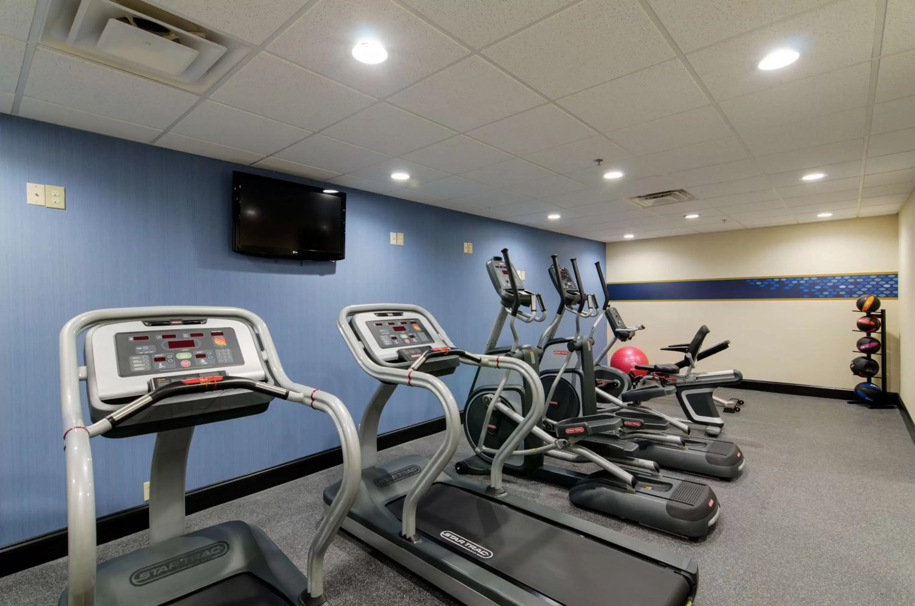 Fitness centre/facilities in Hampton Inn Salem