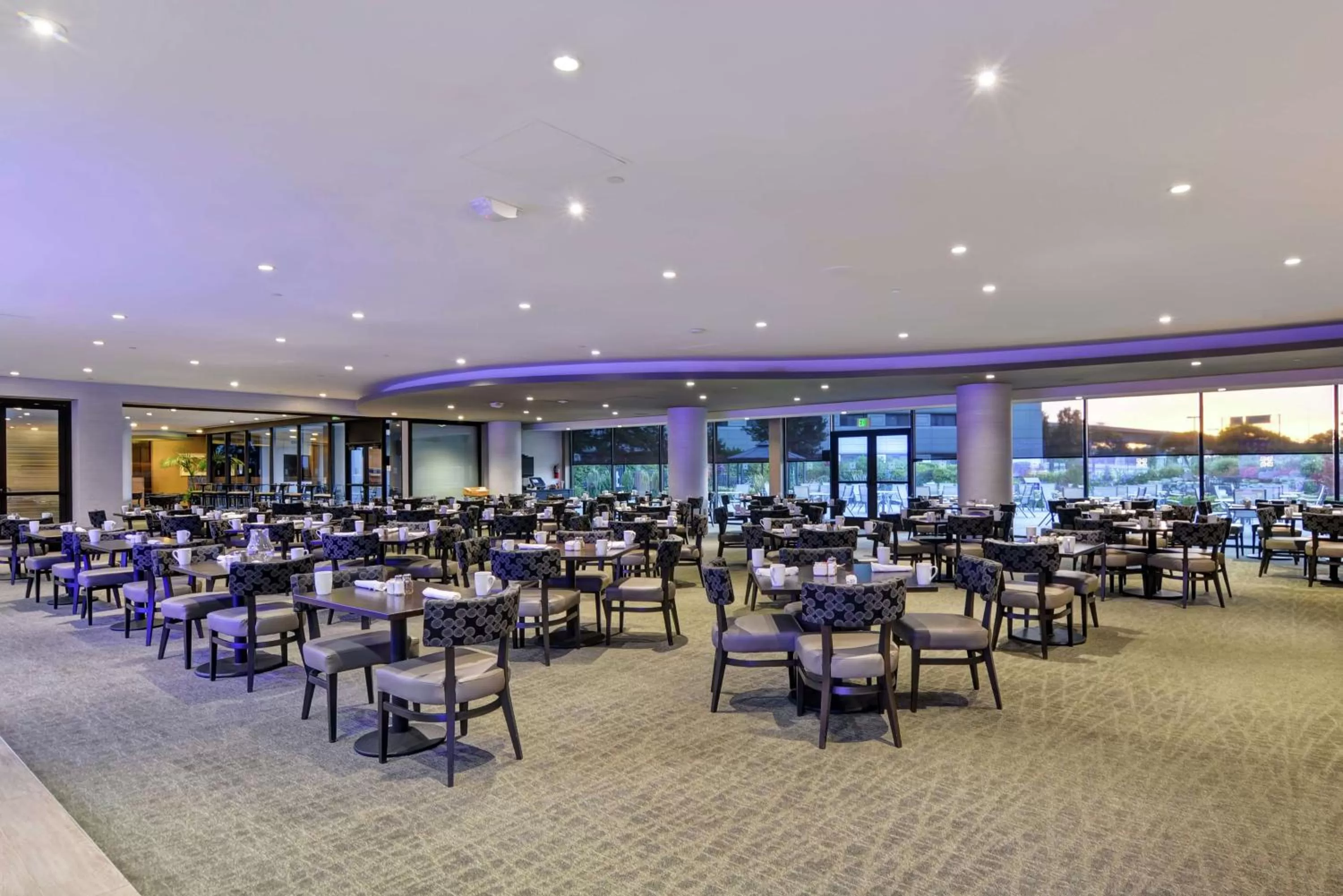 Restaurant/places to eat in DoubleTree by Hilton Pleasanton at The Club