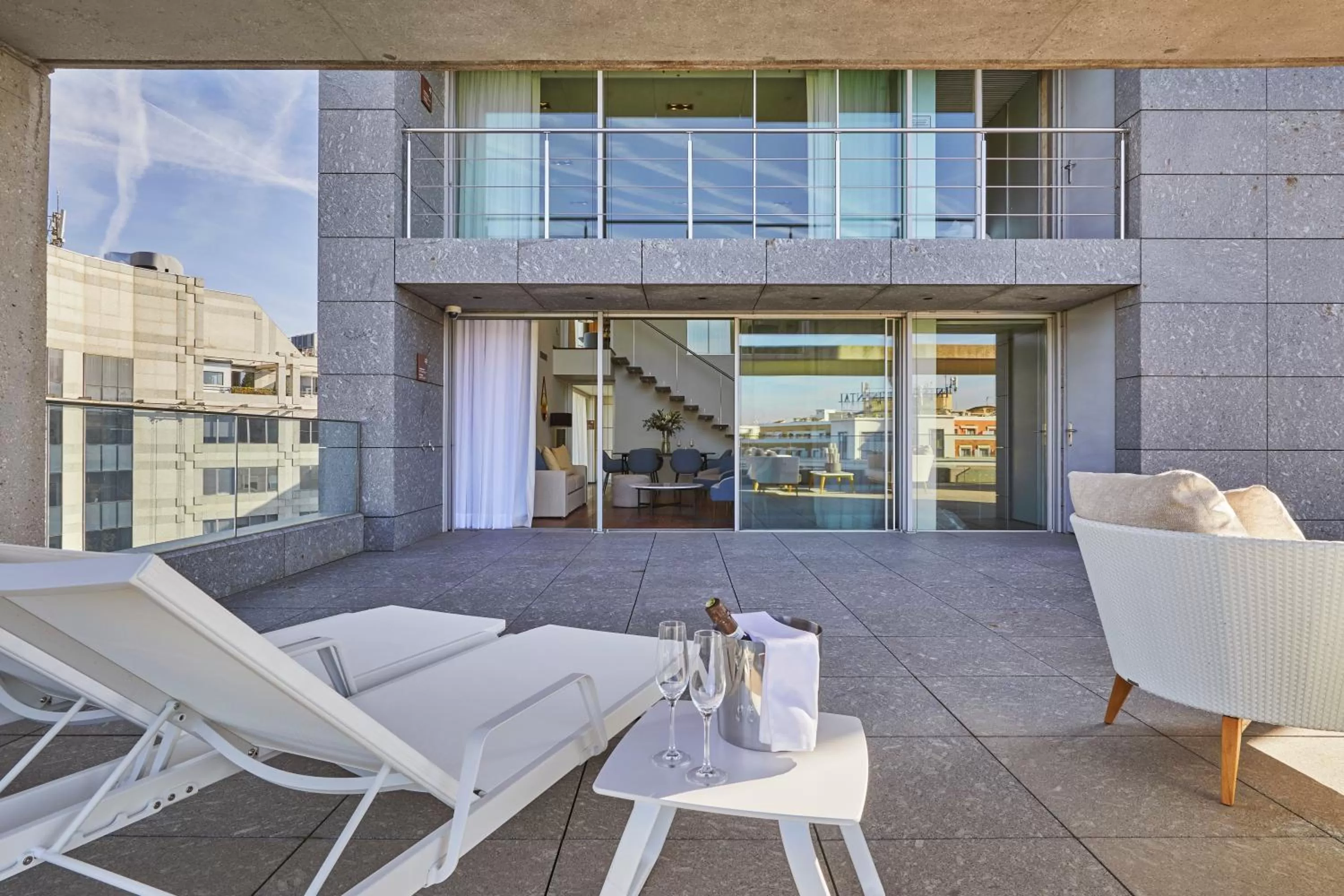 Patio in Hyatt Regency Madrid Residences