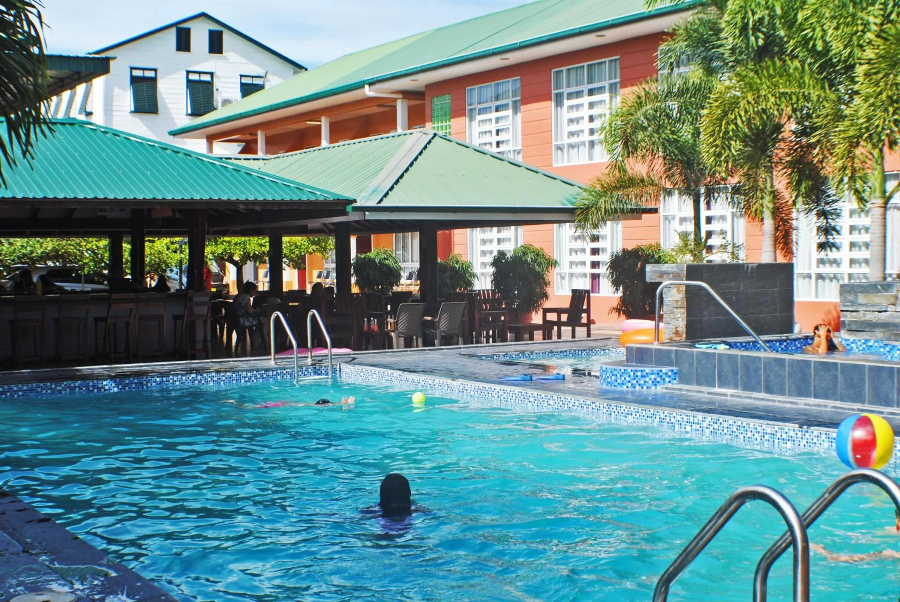 Property building, Swimming Pool in Joah Inn Appartementen