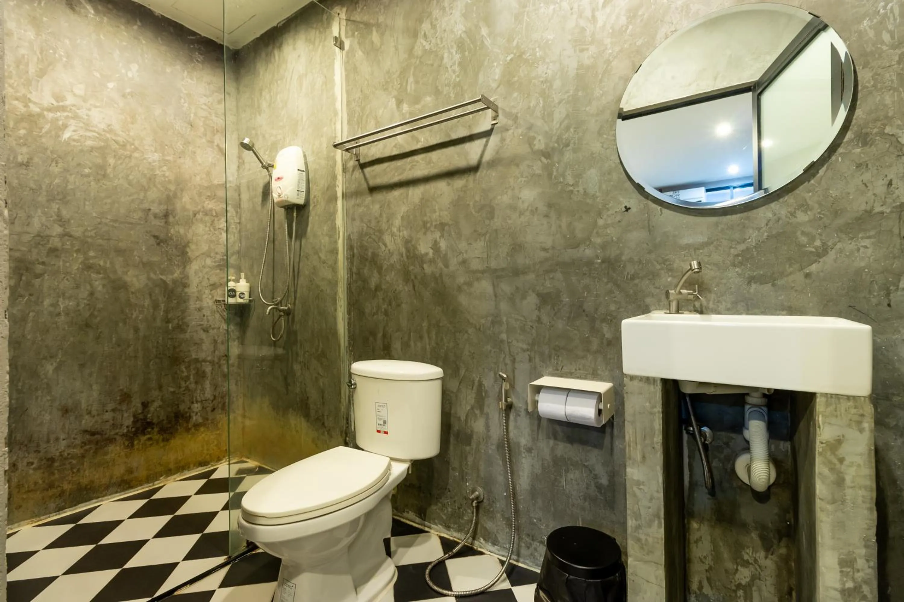 Bathroom in The Secret Service