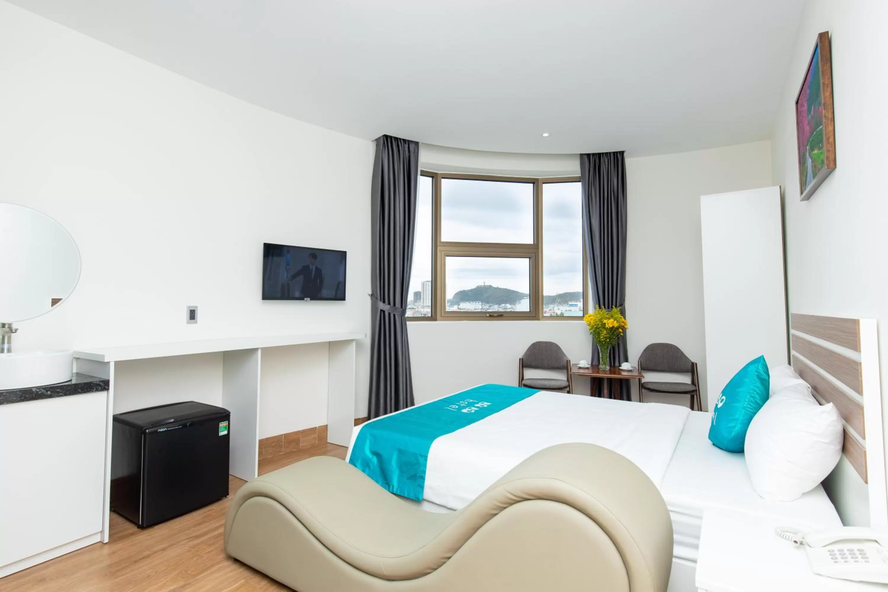 Photo of the whole room in BOBO Boutique Hotel