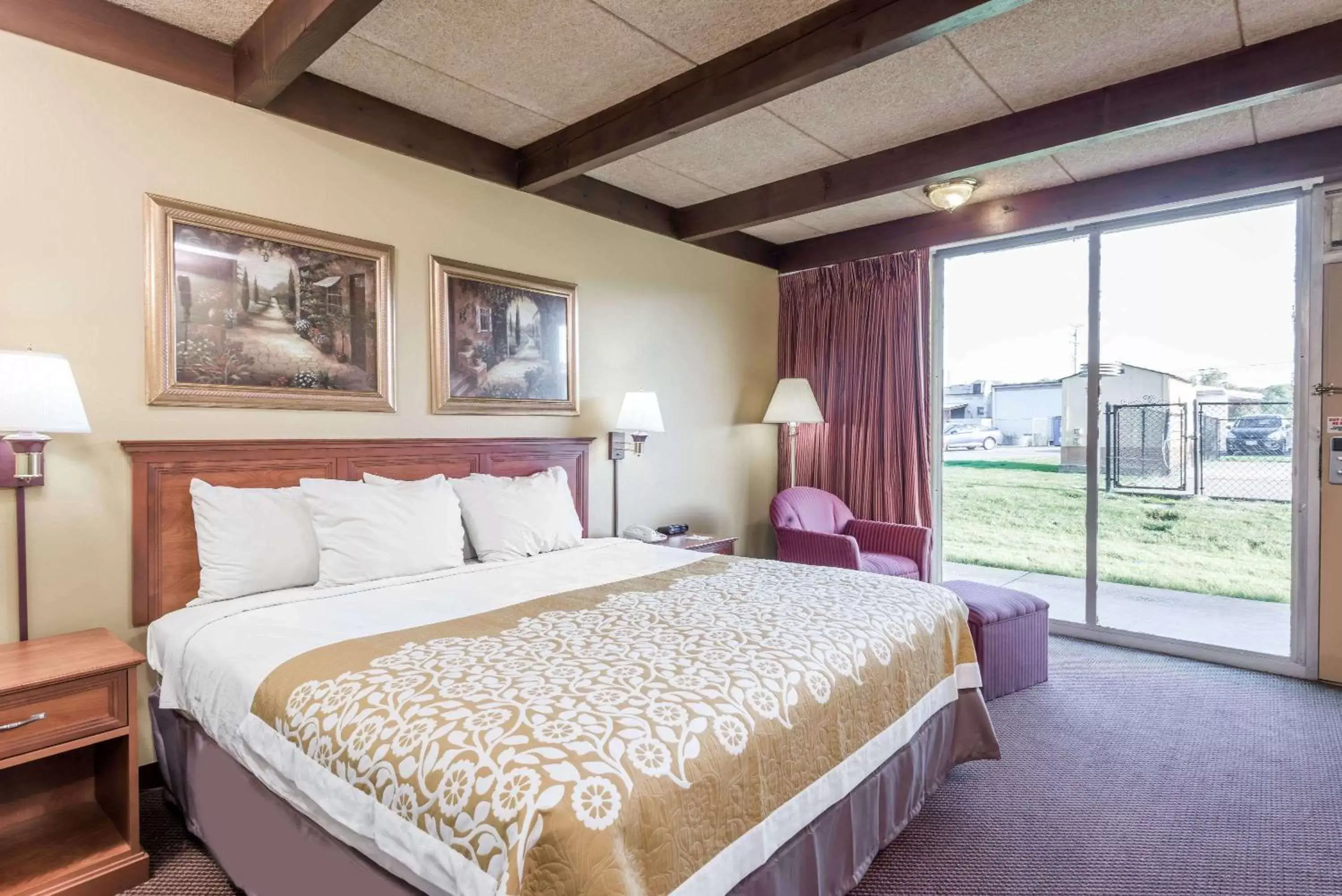 Days Inn by Wyndham Niles Days Inn by Wyndham Niles