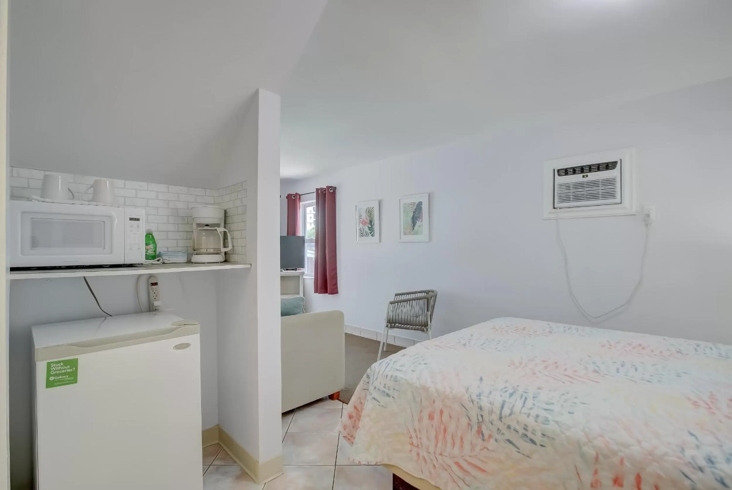 View (from property/room), Bed in Seahorse Guesthouse