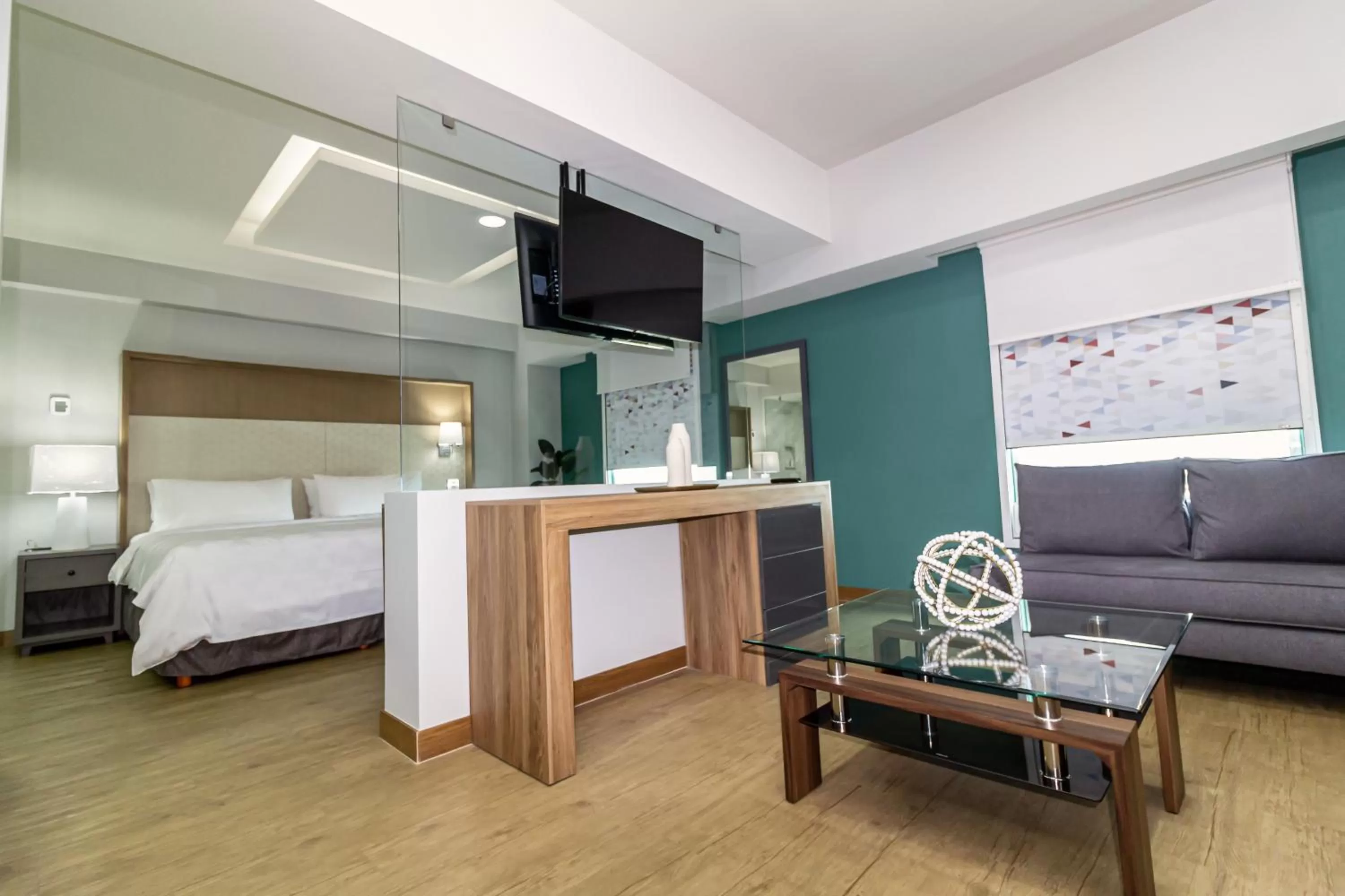 TV and multimedia, Bed in Holiday Inn Uruapan by IHG