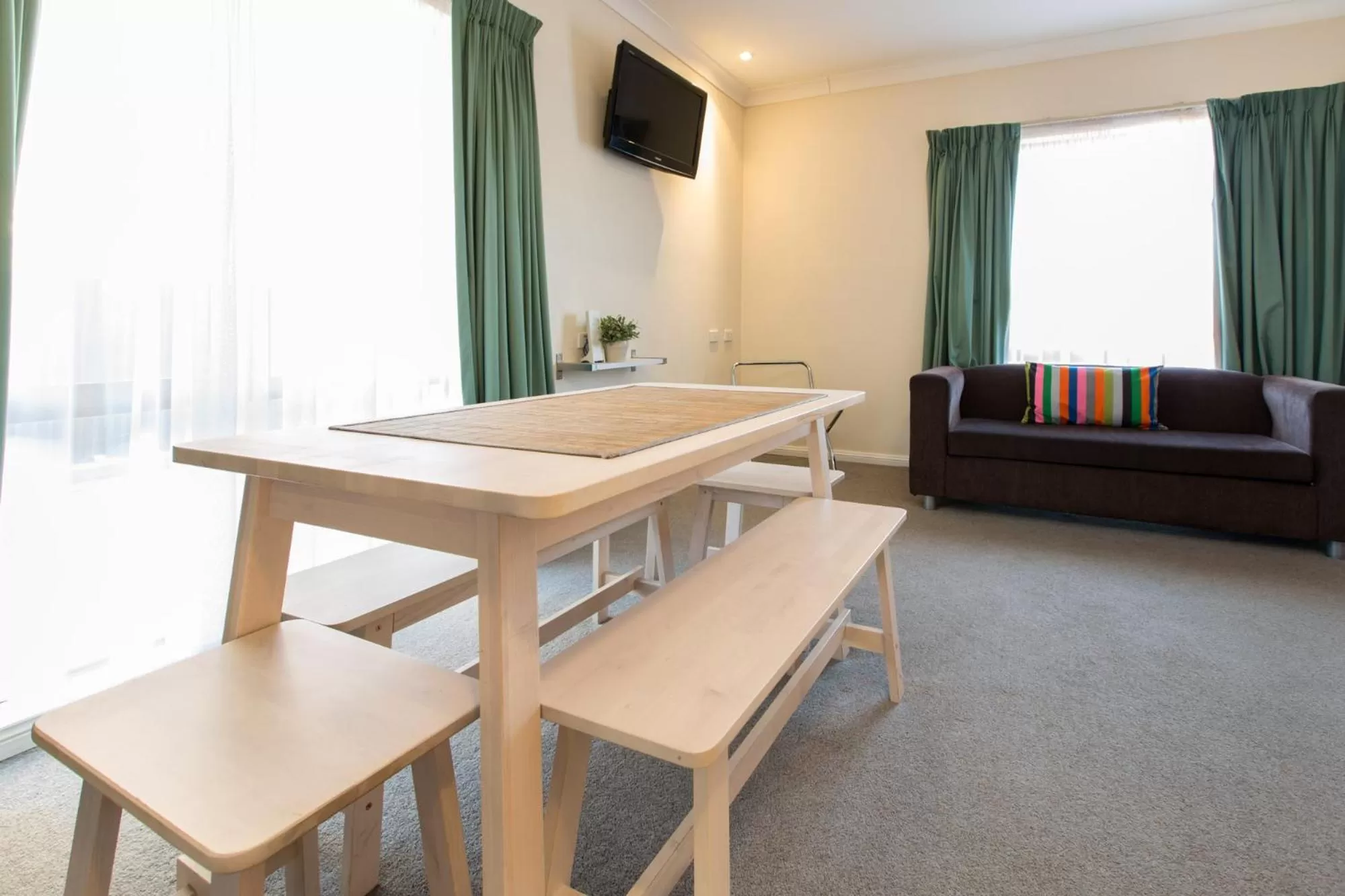 Lincoln Cottage Motor Inn