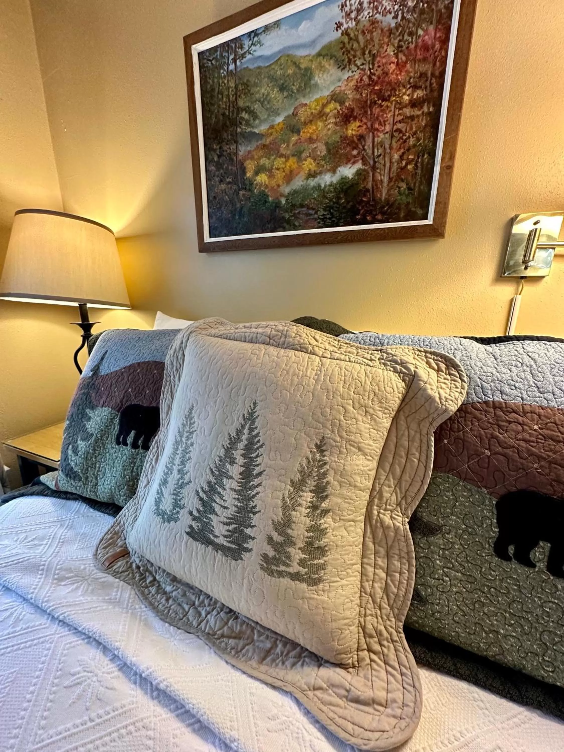 Bed in Red Rocker Inn