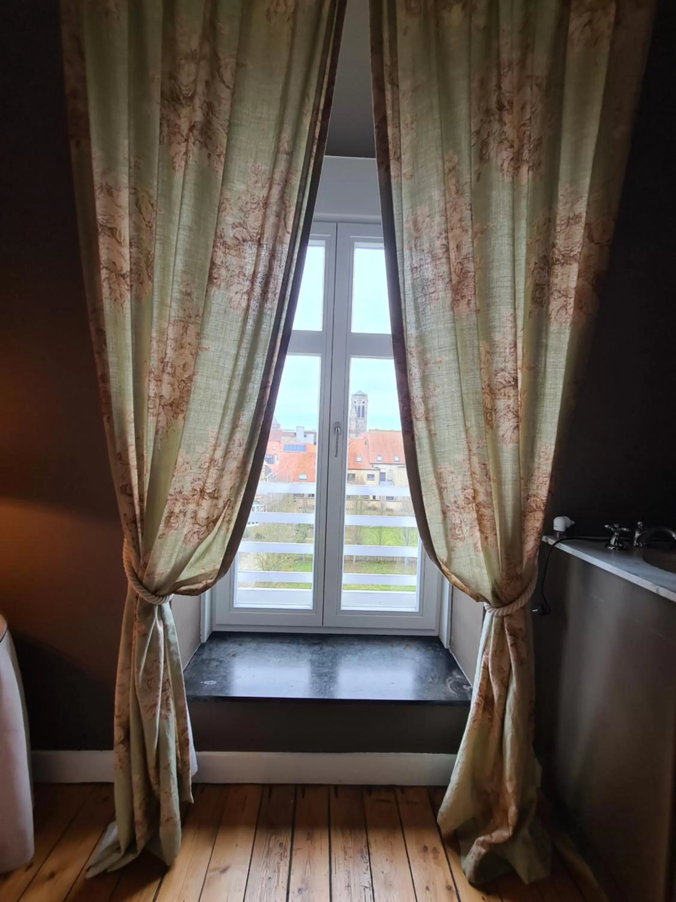 View (from property/room), Bed in B&B 't Kasteel & 't Koetshuys