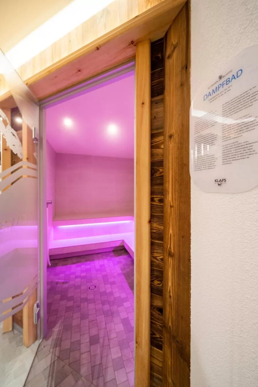 Steam room, Bed in Biohotel Rastbichlhof