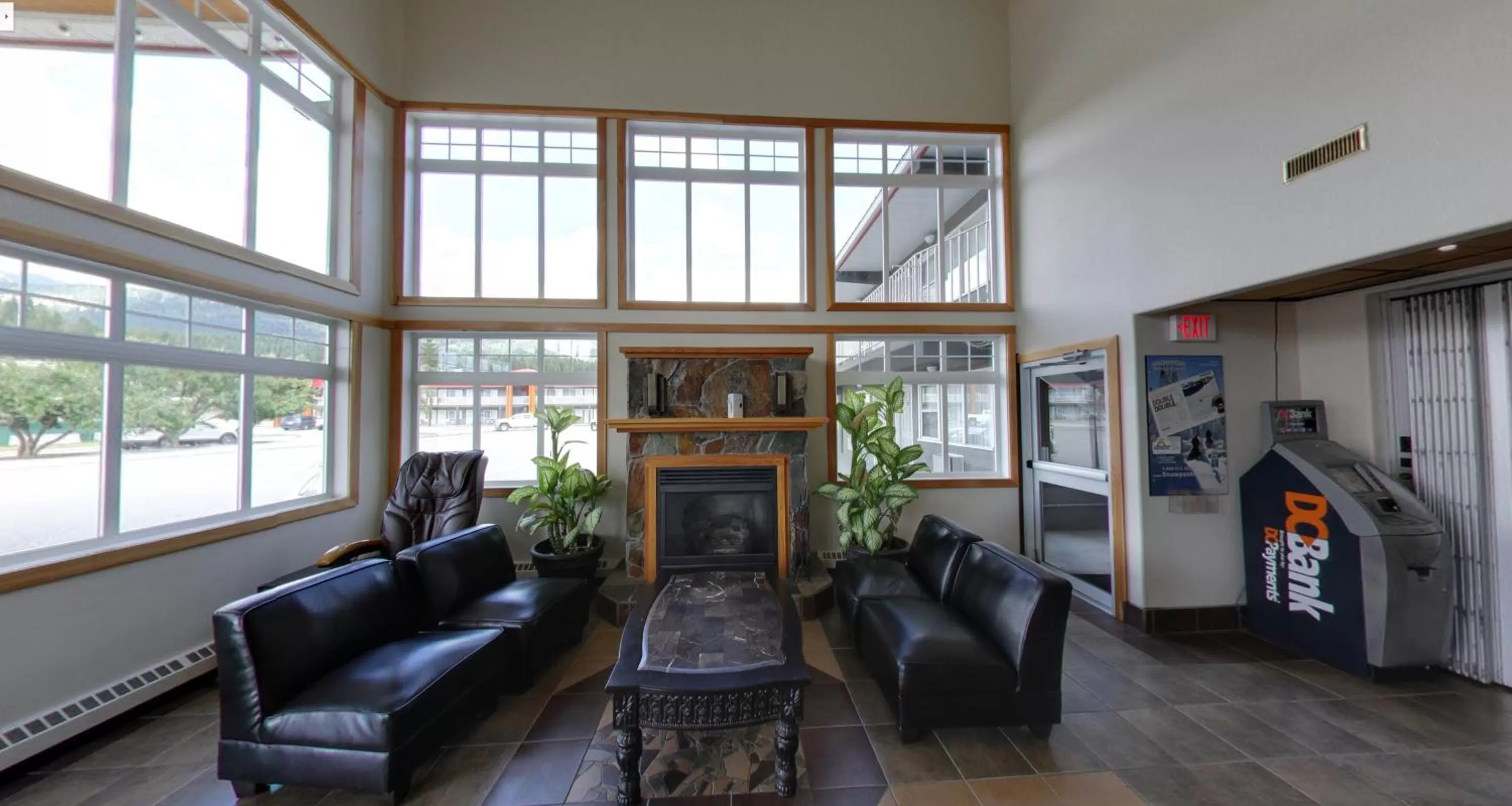 Lobby or reception in Days Inn by Wyndham Golden