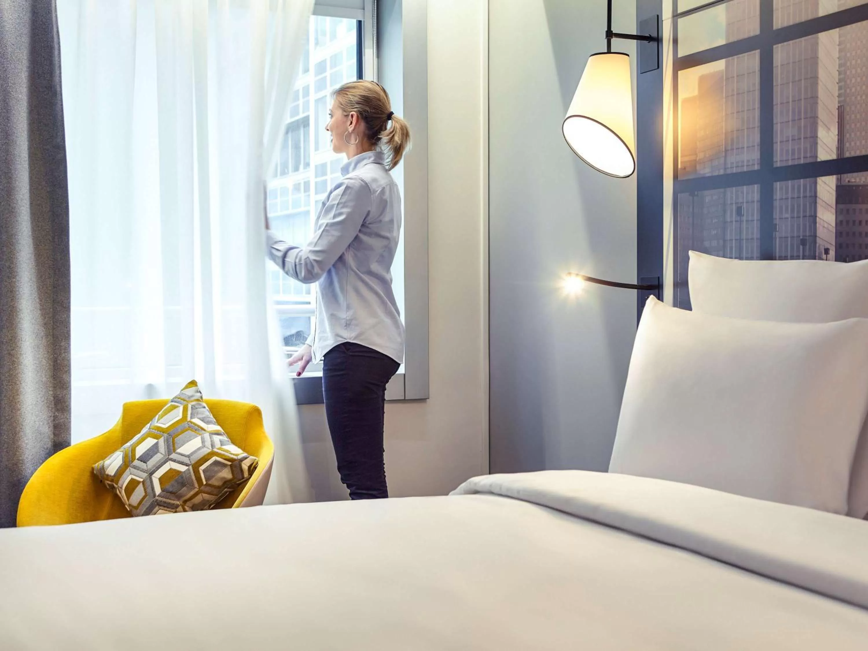 Bedroom, Bed in Mercure Paris la Défense Grande Arche