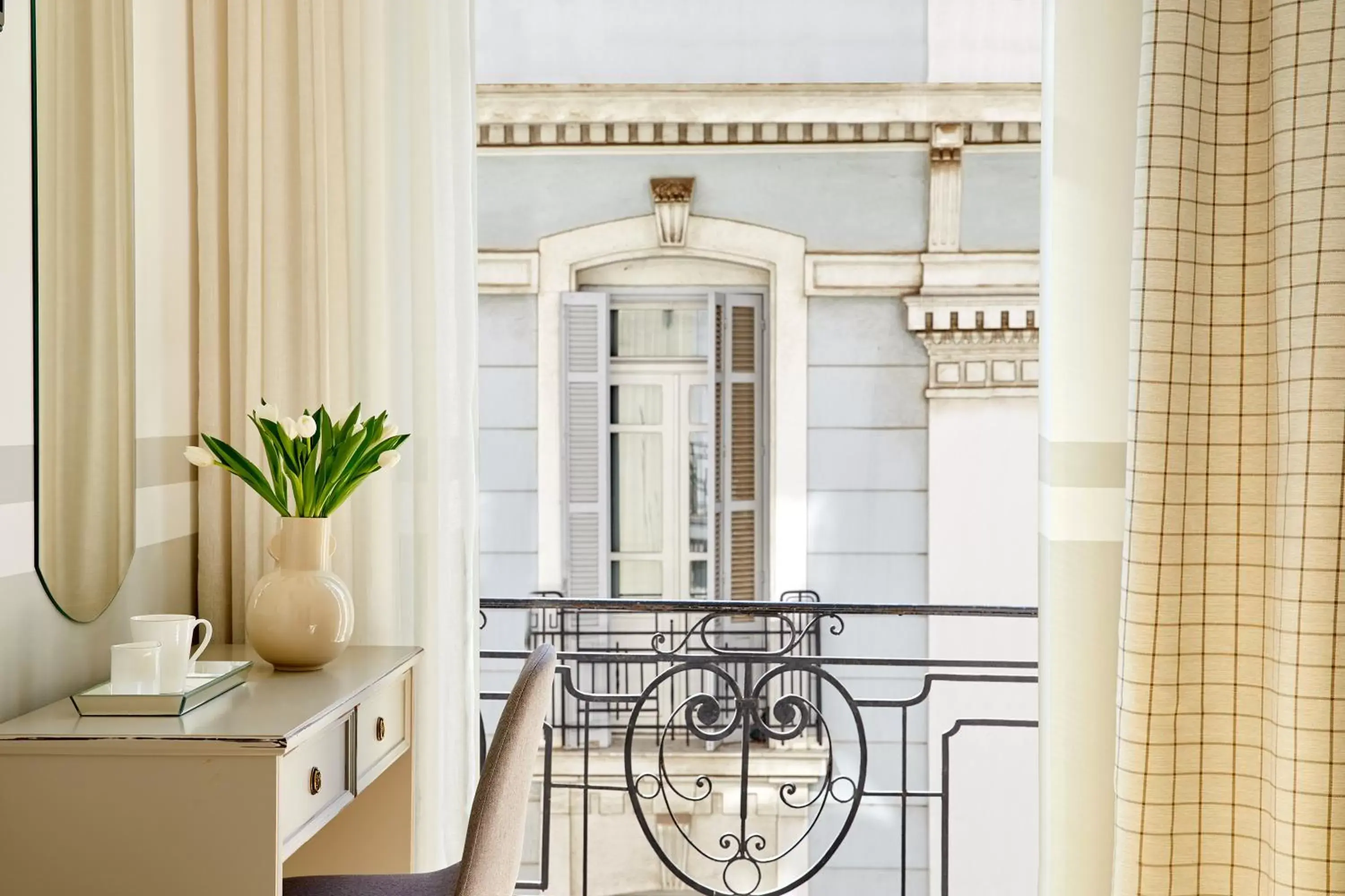 Family Room (2 Adults + 2 Children) in Hotel Luxembourg Family Room (2 Adults + 2 Children) in Hotel Luxembourg