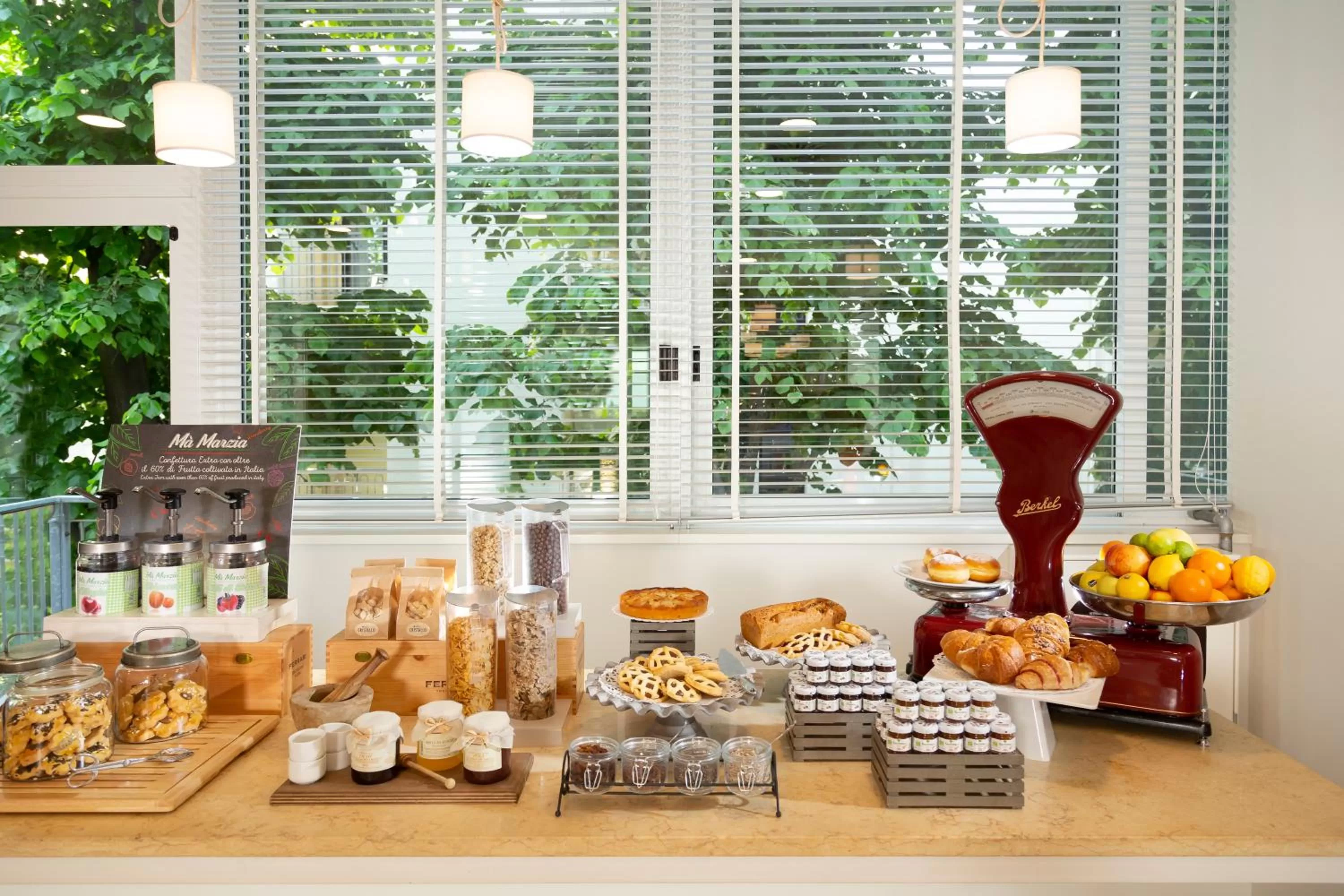 Breakfast in Hotel Cristallo